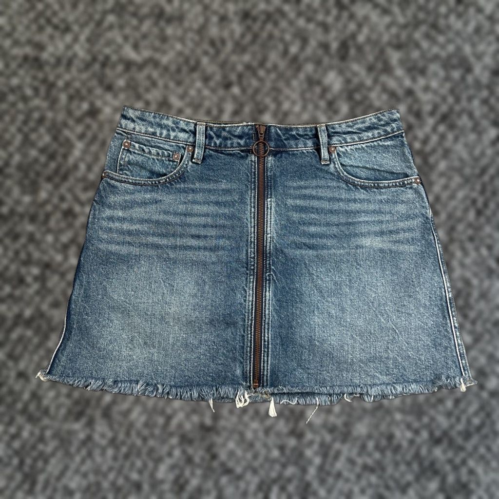 Vintage We The Free Black Denim Mini Skirt Size 30 Women's Casual Zip Pocket Size 30" / US 8 / IT 44 - 1 Thumbnail