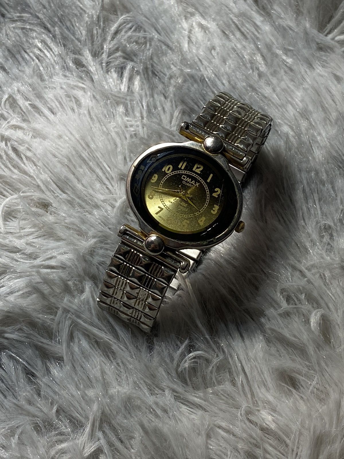 Jewelry × Vintage Omax Vintage Gold Dial Watch | Japan Movement | Unique Style Size ONE SIZE - 3 Thumbnail
