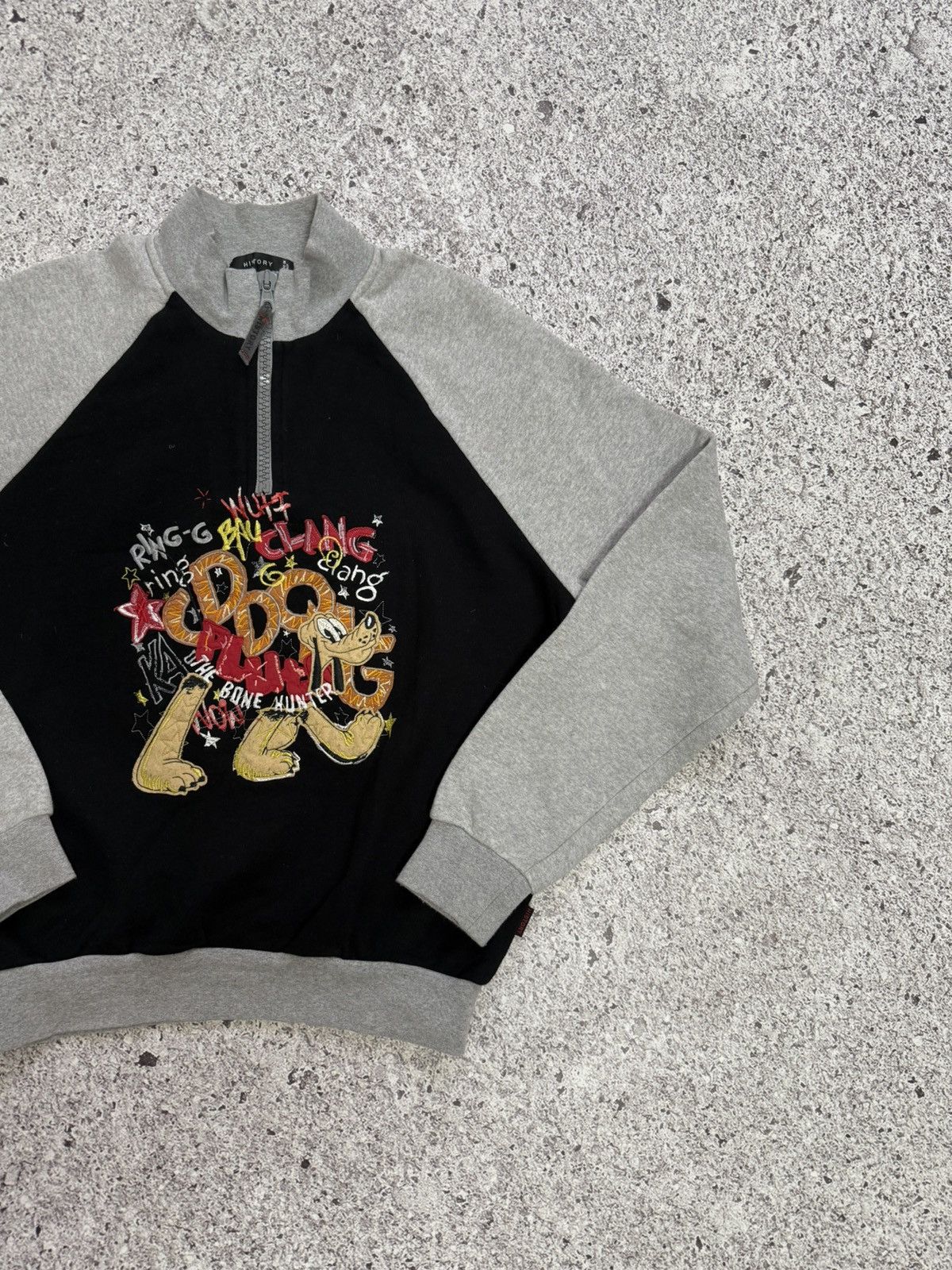 Disney × Iceberg RARE Luxury Iceberg History Disney Pluto 1/4 Zip Pullover Size US L / EU 52-54 / 3 - 4 Thumbnail