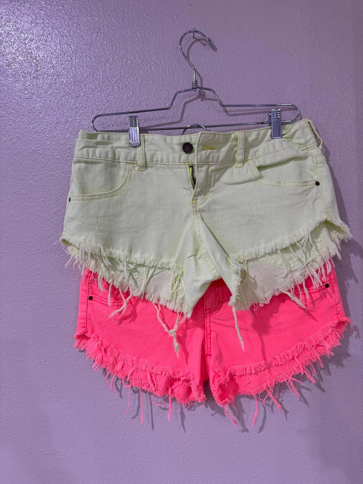 Billabong Billabong Shorts Bundle SIZE 3 Size 28" / US 6 / IT 42 - 1 Thumbnail