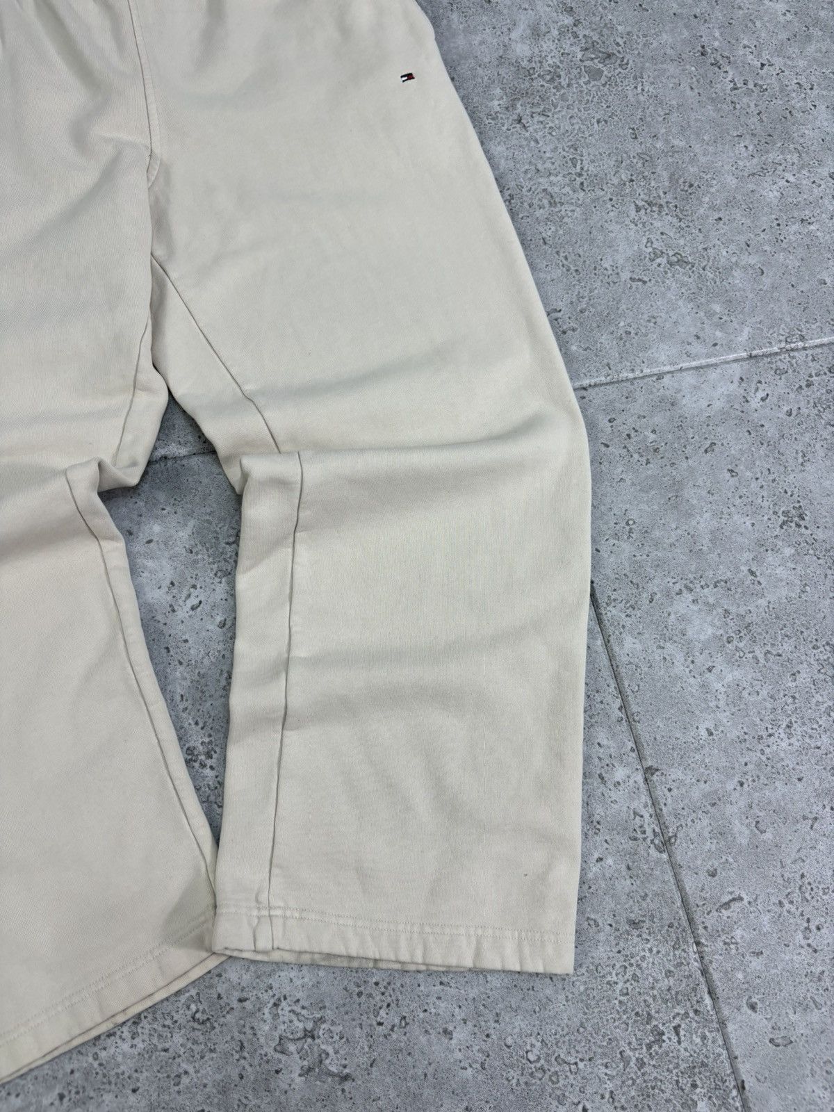 Japanese Brand × Tommy Hilfiger Crazy Wide Leg Hip Hop Sweatpants Tommy Hilfiger Japanesse Size US 36 / EU 52 - 6 Thumbnail