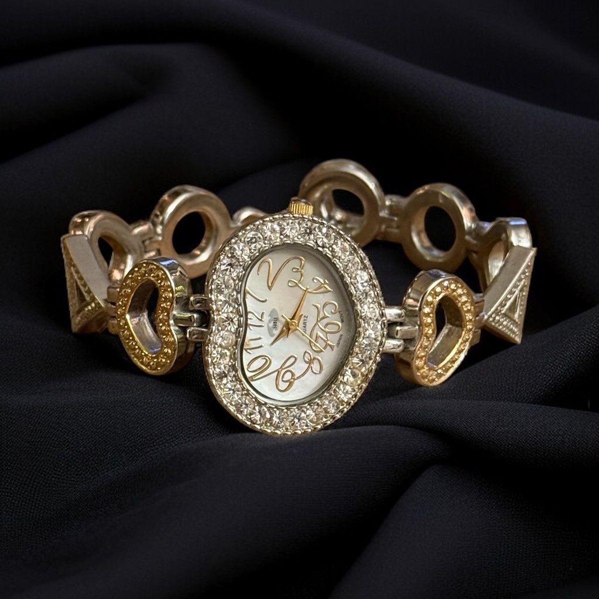 Other Vintage Sanis two tone heart shaped rhinestone watch Size ONE SIZE - 1 Thumbnail