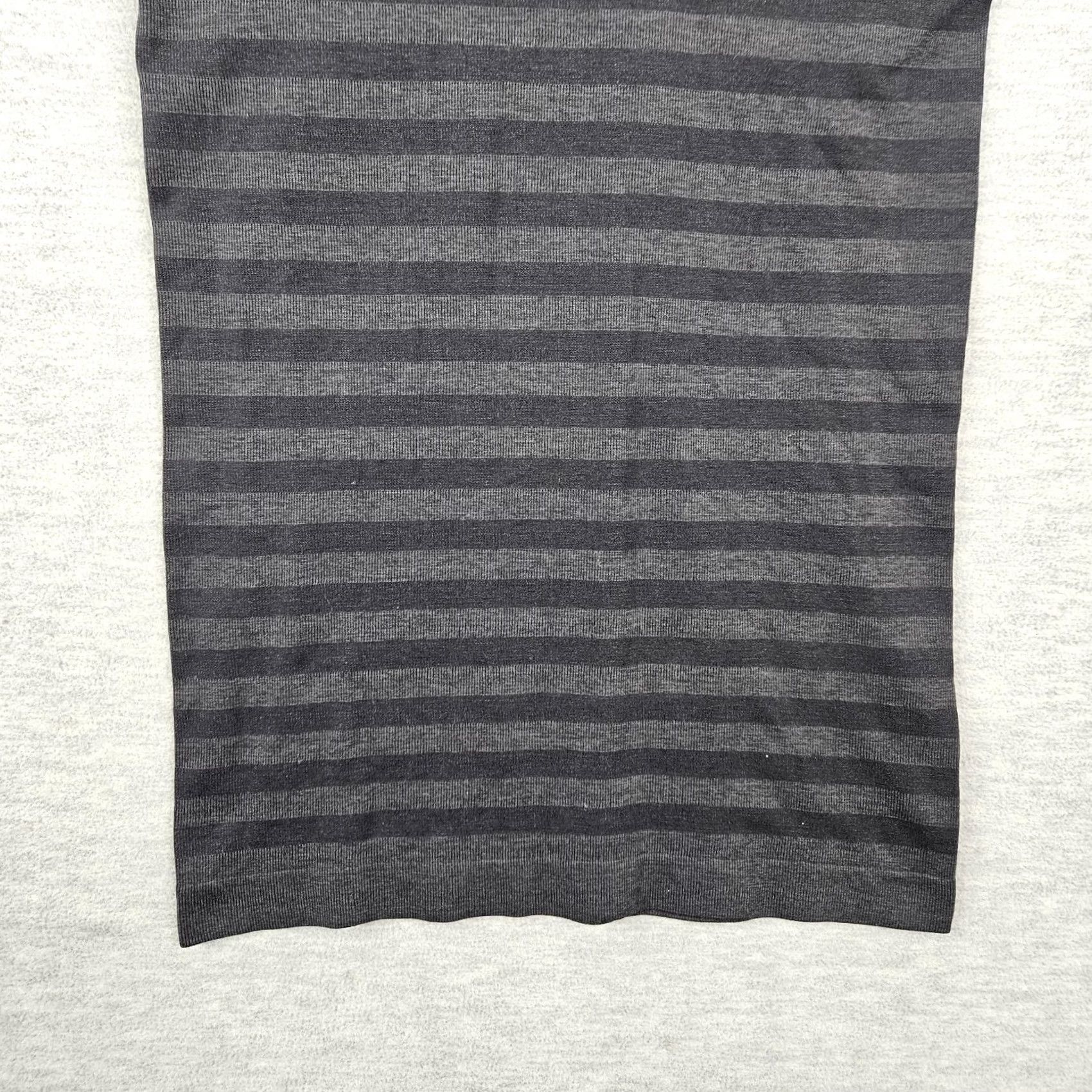 Lululemon Lululemon Tank Top Women's Black and Grey Striped Racerback Size 6 Activewear Top Casual Shirt Size M / US 6-8 / IT 42-44 - 7 Thumbnail
