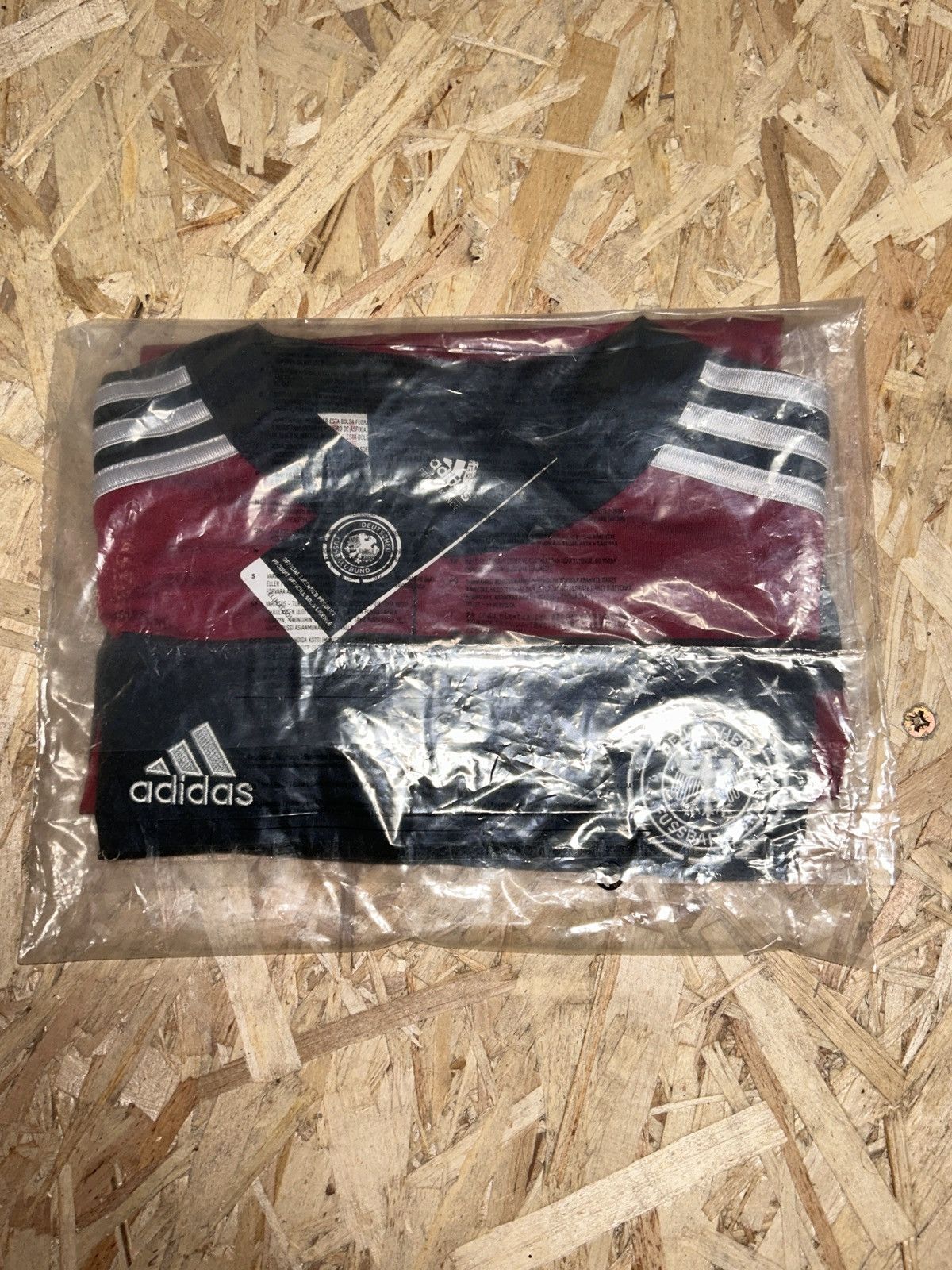 Adidas BNWT Adidas Germany DFB 2014 Away Kit Soccer Jersey Size US XS / EU 42 / 0 - 9 Thumbnail