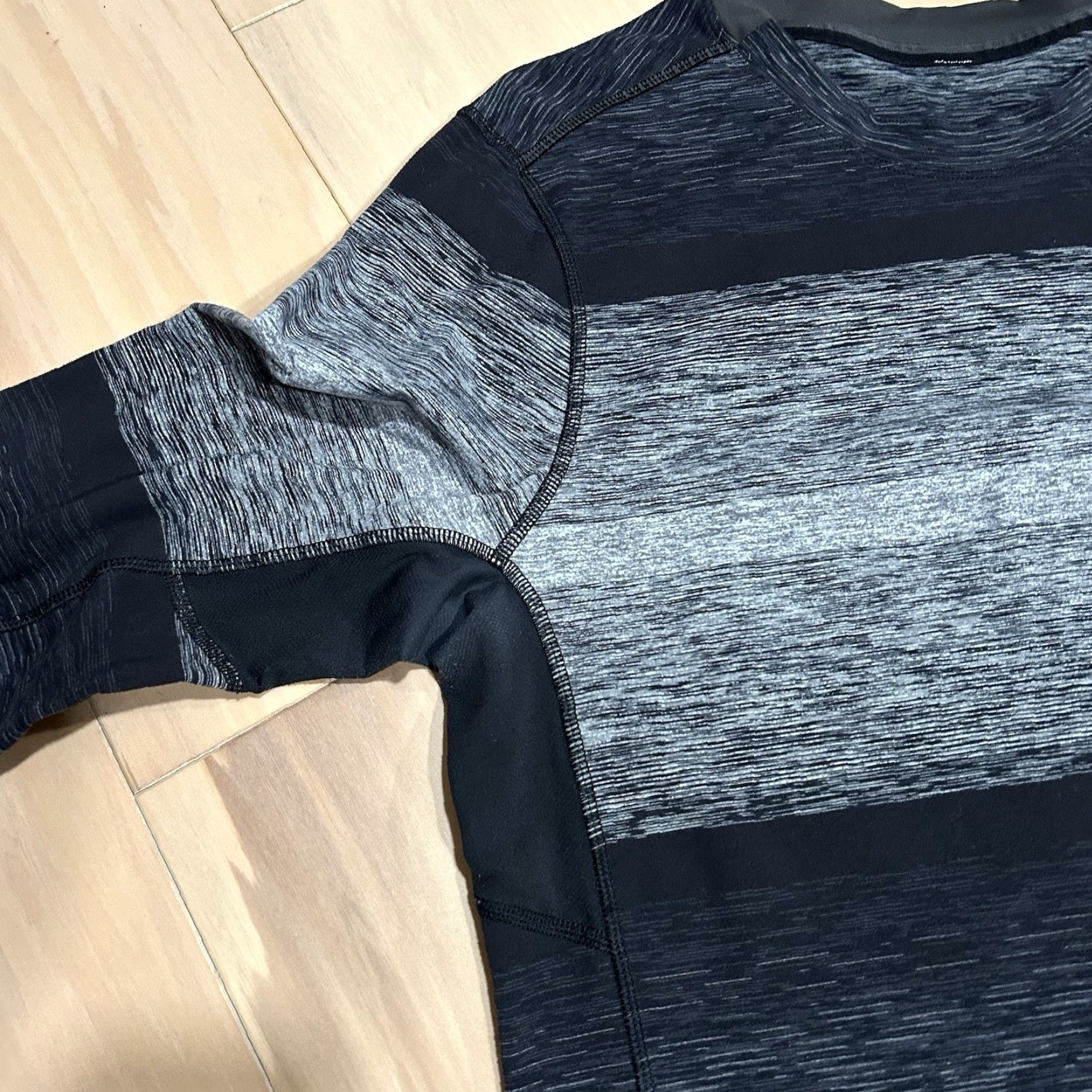 Lululemon Lululemon Core Crew Rulu Shirt Long Sleeve Men L Gray Striped Athletic Shirt Size US L / EU 52-54 / 3 - 4 Thumbnail