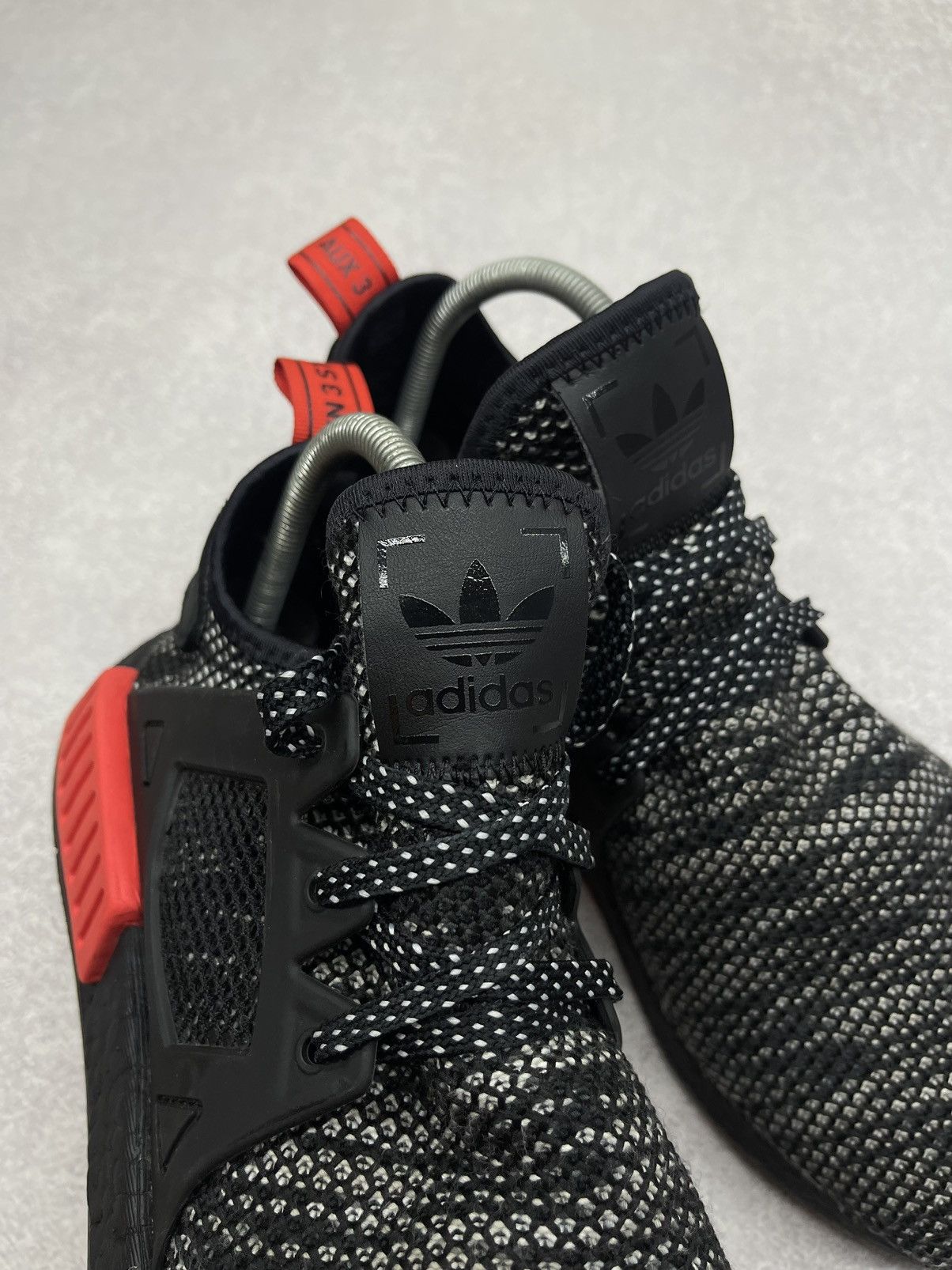 Adidas Adidas NMD XR1 Primeknit Bred Black Sneakers Limited Stock Size US 9.5 / EU 42-43 - 6 Thumbnail