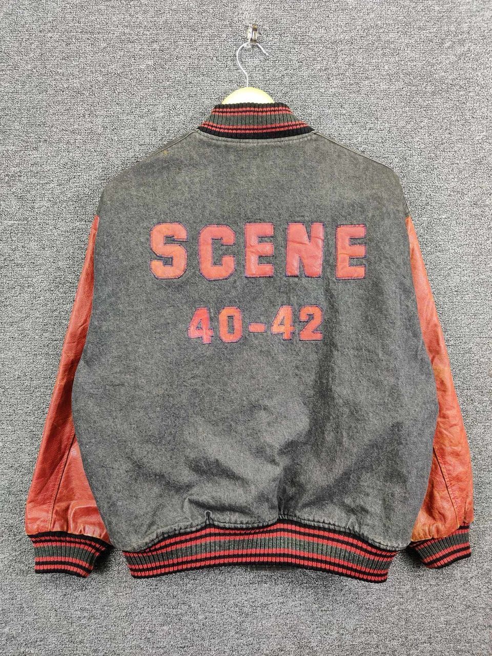 Japanese Brand Vintage Scene Quilted Varsity Leather Jacket Size US L / EU 52-54 / 3 - 1 Thumbnail