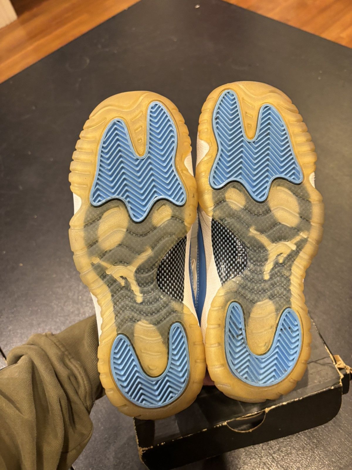Jordan Brand Jordan 11 Low ‘University Blue’ Size US 5 / EU 37 - 5 Thumbnail