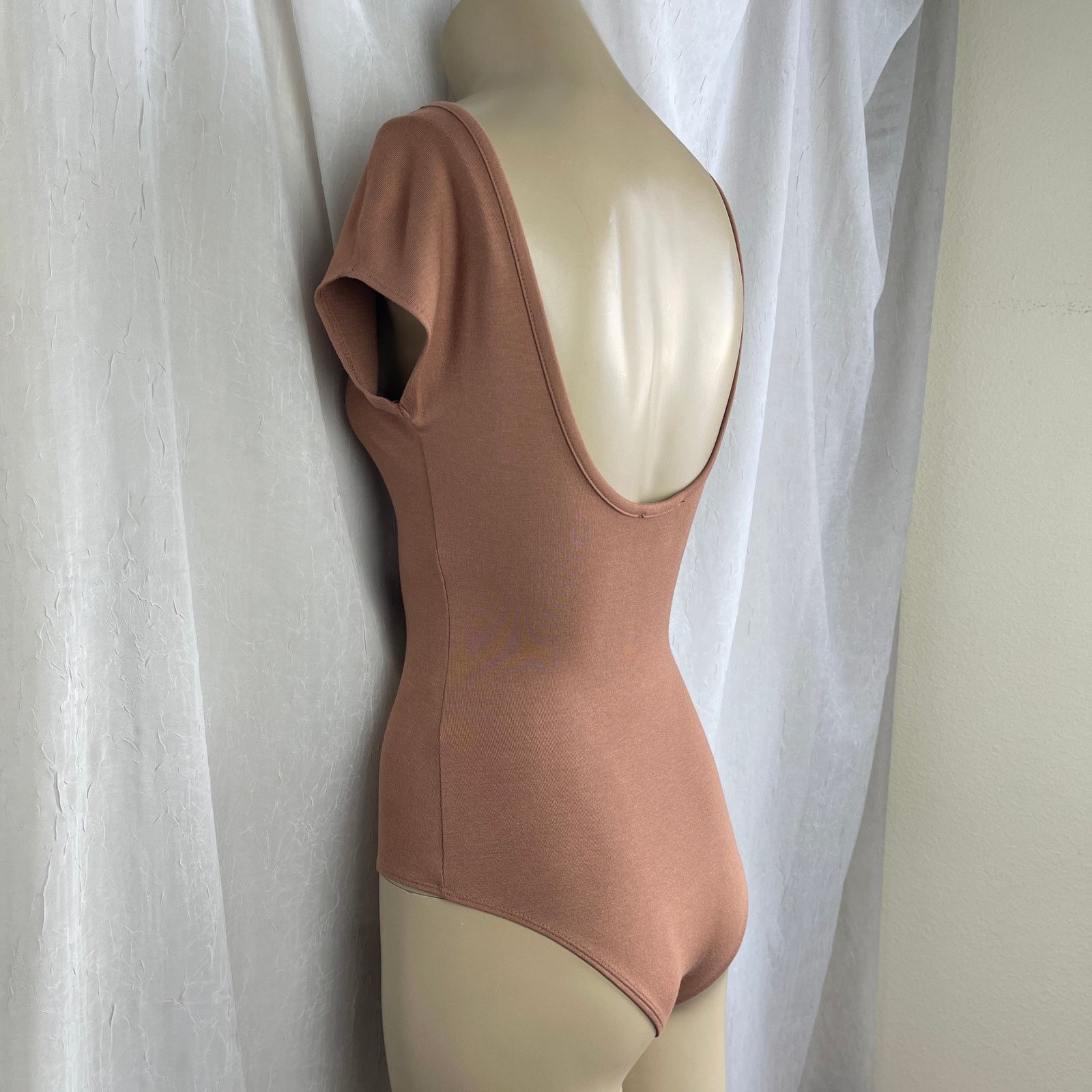 Forever 21 Forever 21 Scoop Back Short Sleeve Bodysuit Dusty Pink XS Size XS / US 0-2 / IT 36-38 - 11 Thumbnail