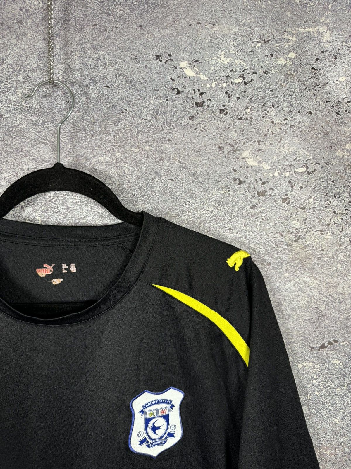 Puma Vintage Cardiff City 2010/11 Away Puma Soccer Jersey 2XL sz Size US XXL / EU 58 / 5 - 4 Thumbnail