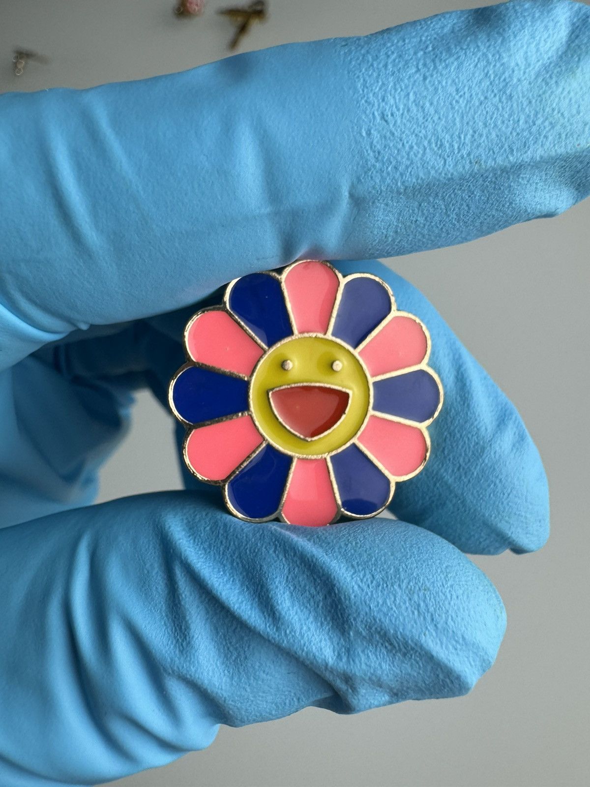 Complex Takashi Murakami Pin Size ONE SIZE - 3 Thumbnail