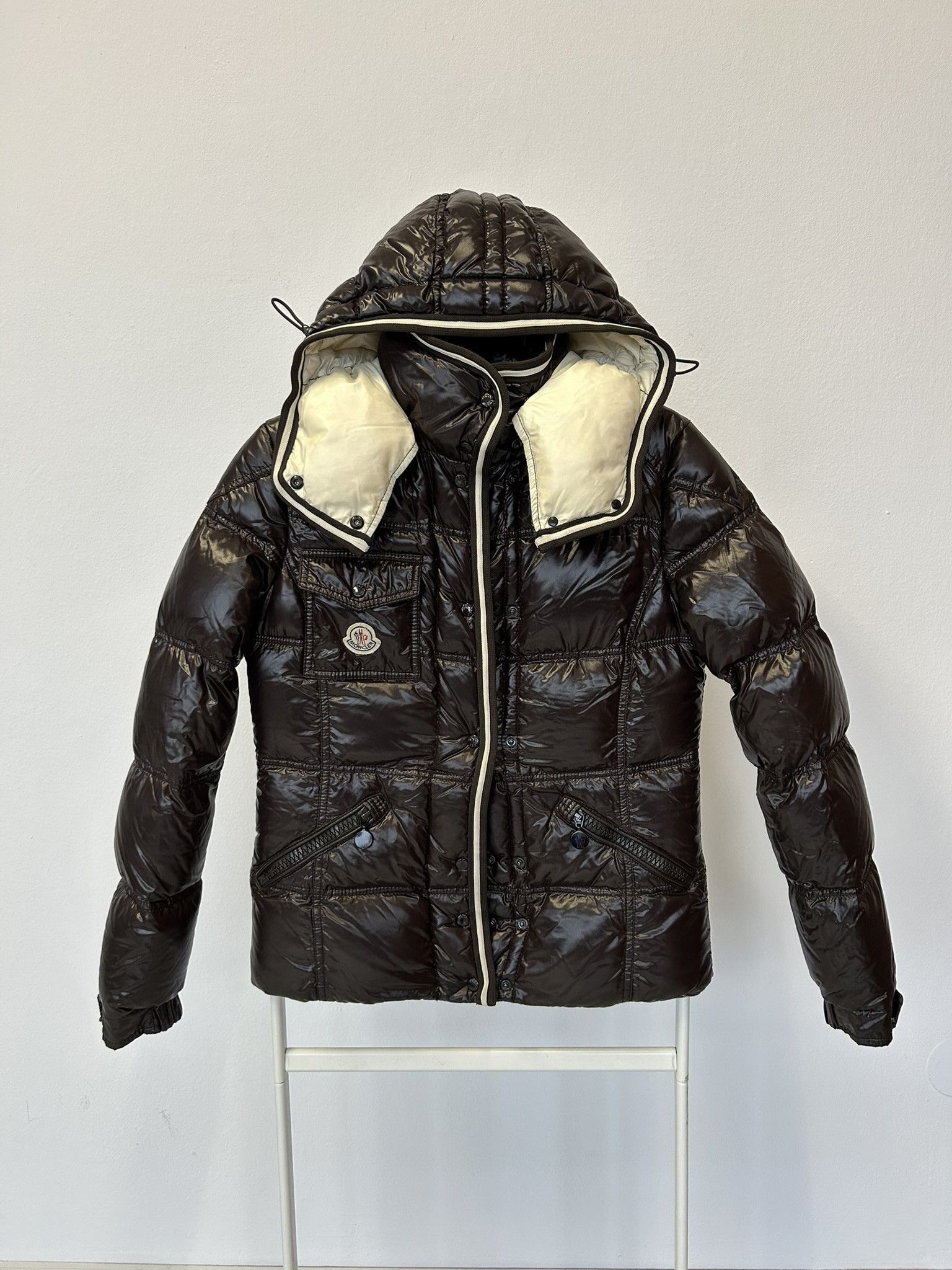 Moncler Moncler quincy hooded puffer jacket with badge Size XS / US 0-2 / IT 36-38 - 2 Thumbnail