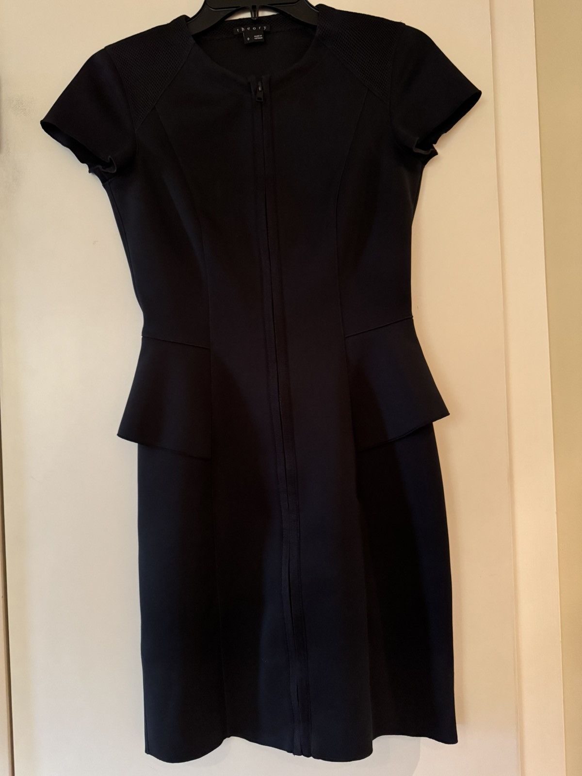 Theory Theory Black Dress Size XS / US 0-2 / IT 36-38 - 1 Thumbnail