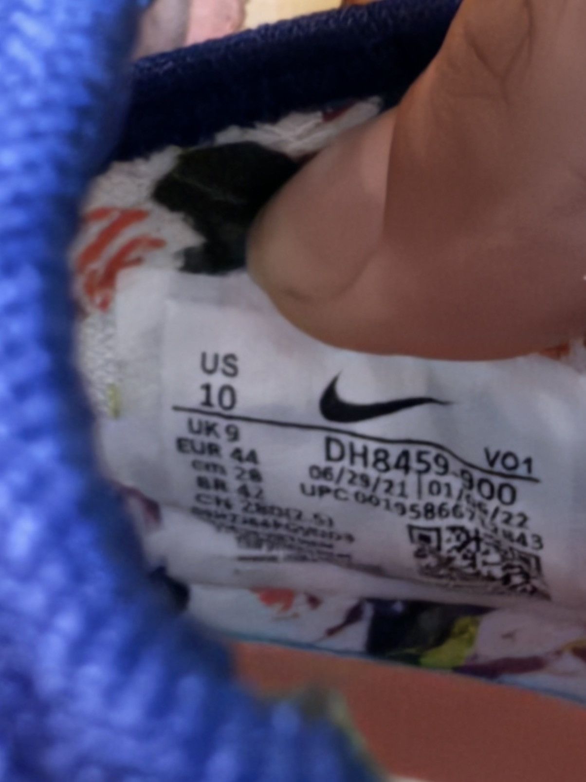 Nike Nike Lebron 19 Valentine’s Day 2022 Size US 10 / EU 43 - 11 Thumbnail