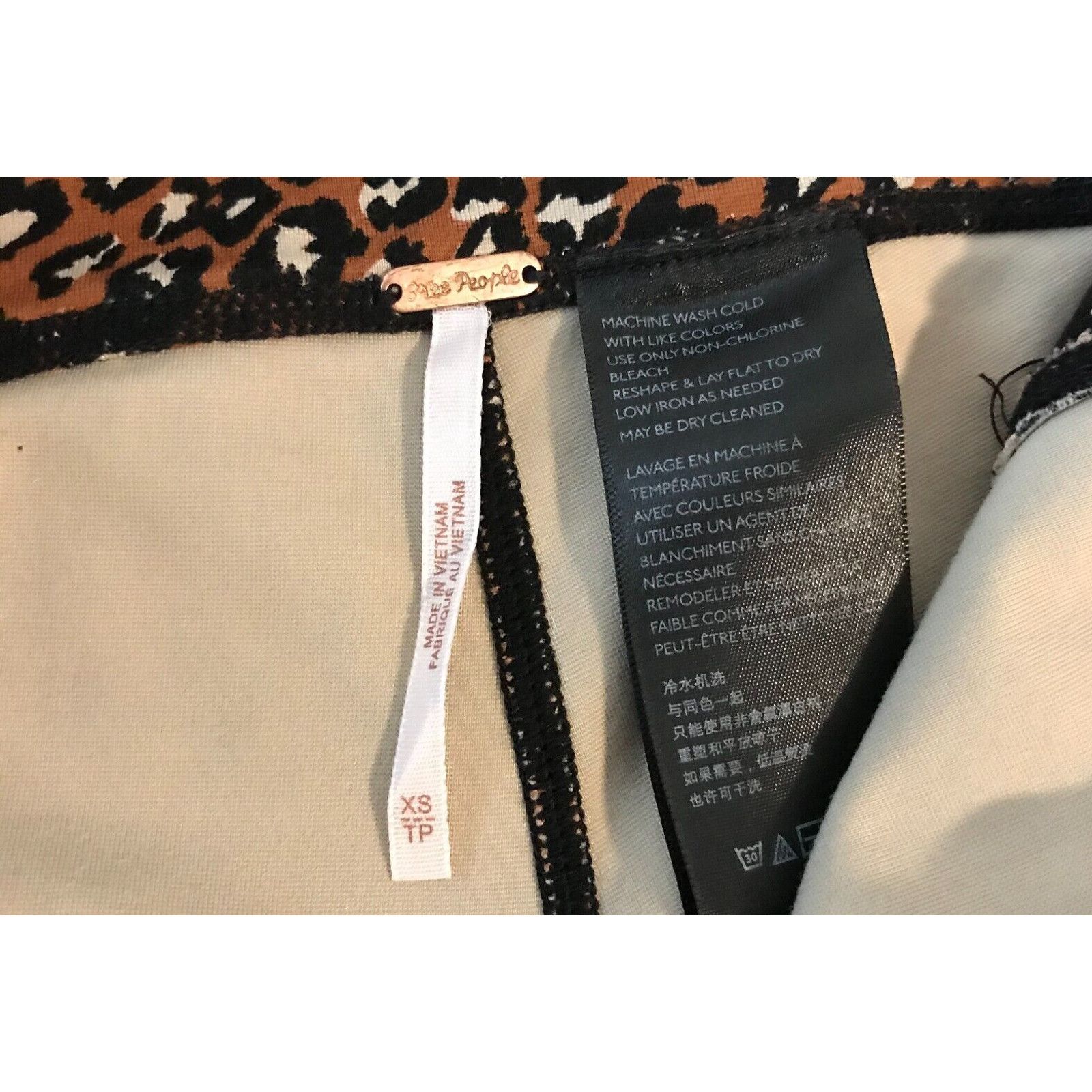 Free People Free People Women's Lucky Strike Leopard Print Biker Shorts Size 25" / US 0 / IT 36 - 7 Thumbnail