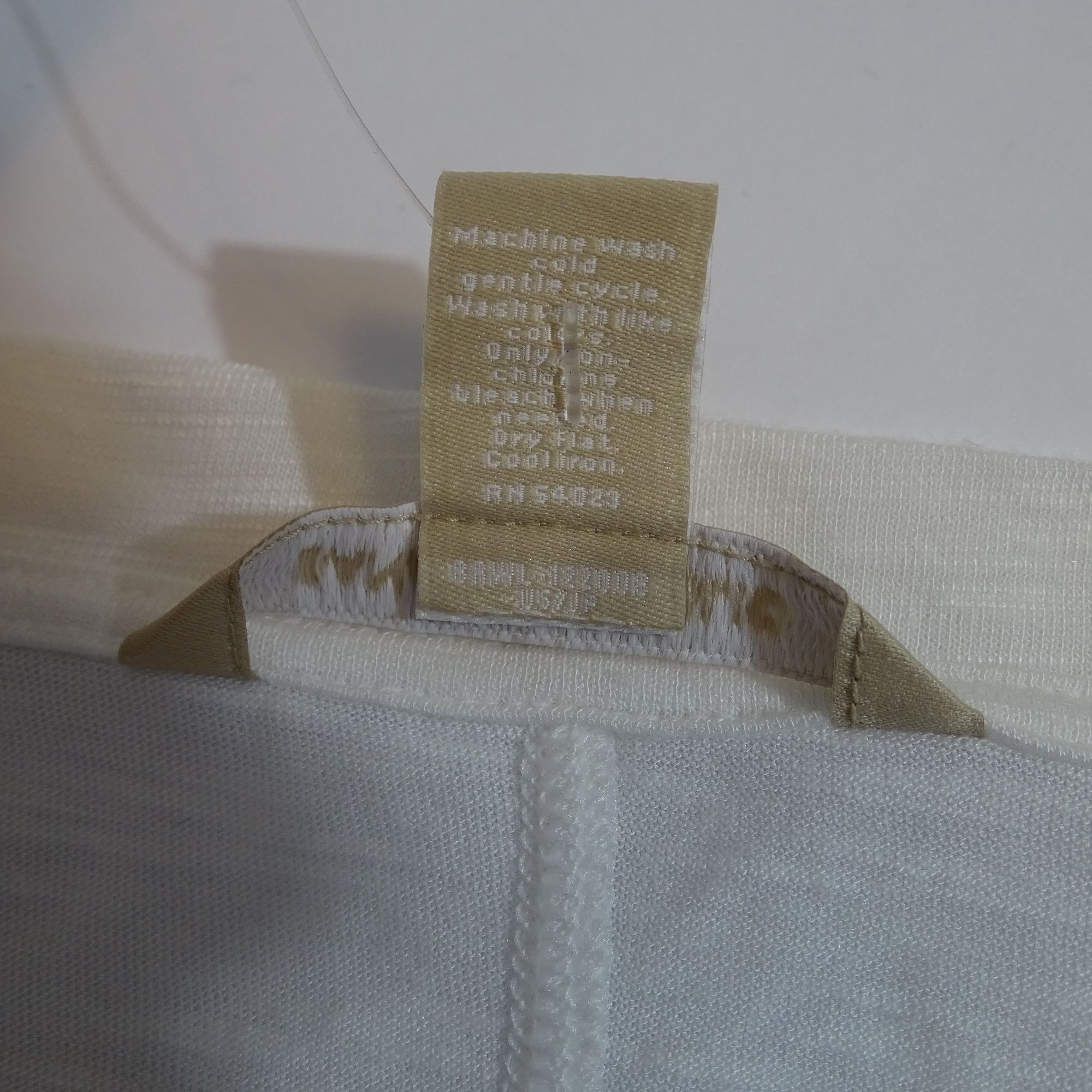 Banana Republic Banana Republic Women White V-Neck 1/2 Sleeve Knit Top Small Size S / US 4 / IT 40 - 5 Thumbnail