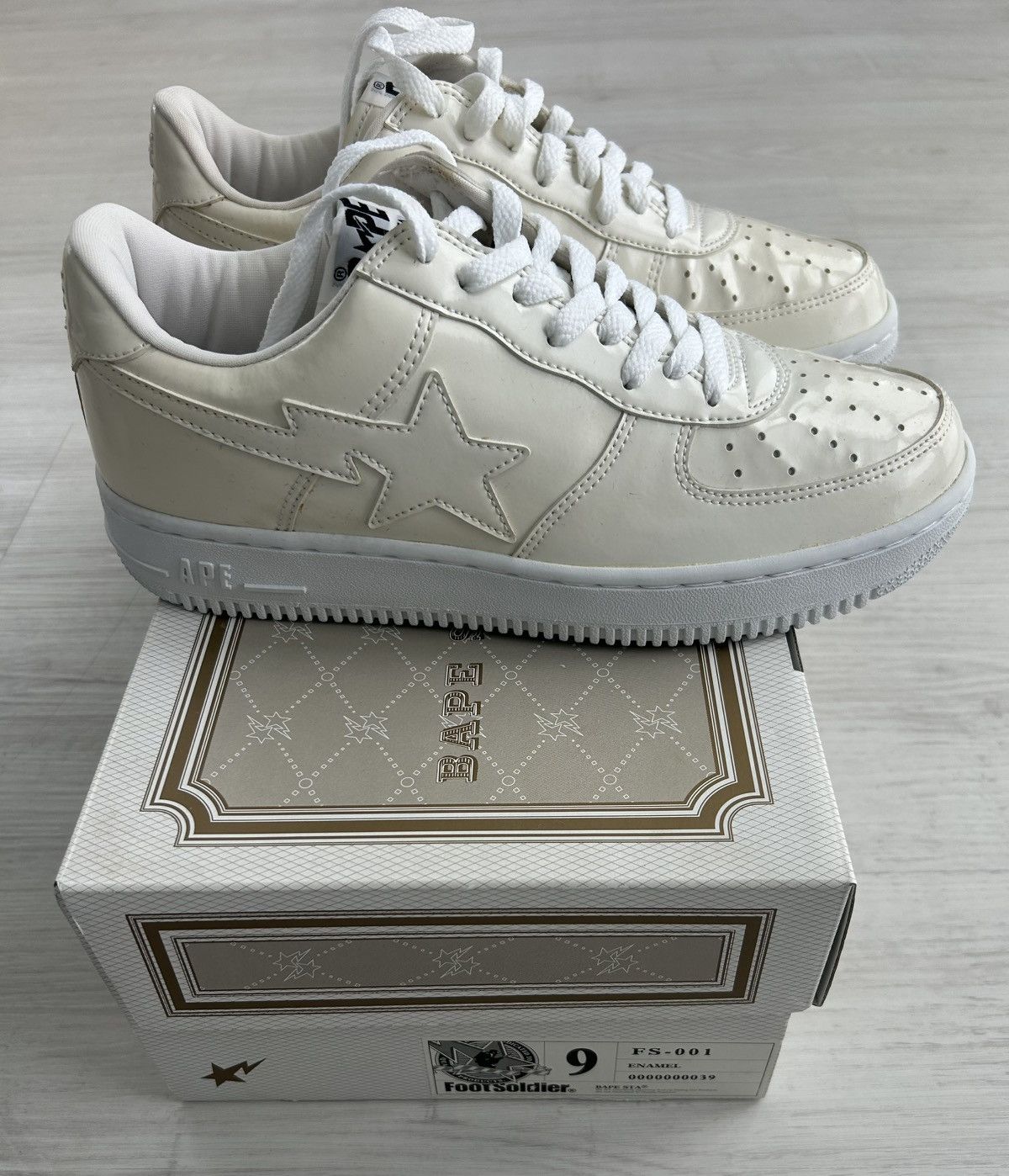 Bape VERY RARE OG 2001 A BATHING APE 1ST PATENT LEATHER BAPESTA Size US 9 / EU 42 - 5 Thumbnail