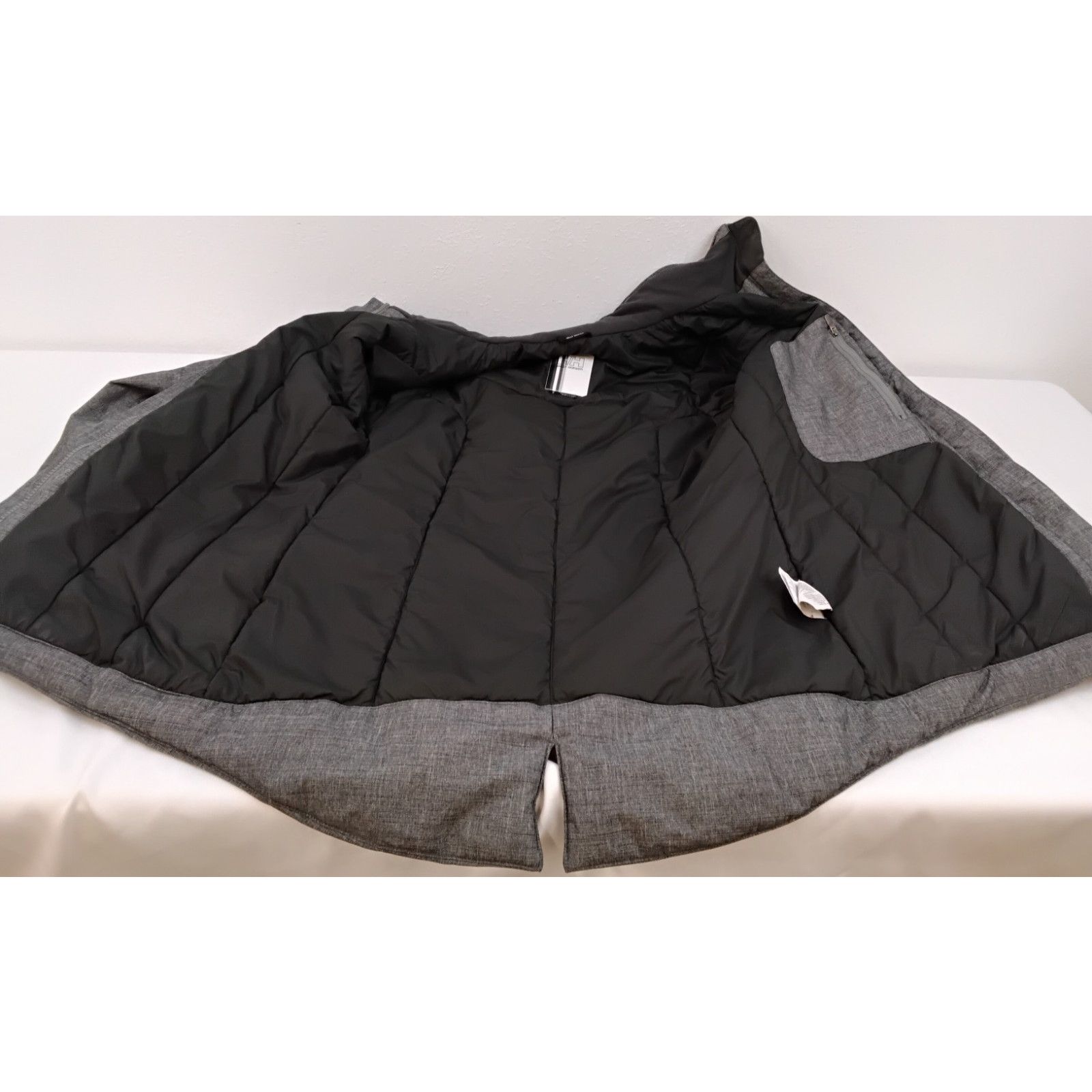 Helly Hansen Helly Hansen Ski/Snowboard Jacket Women's M Gray Insulated Size M / US 6-8 / IT 42-44 - 9 Thumbnail