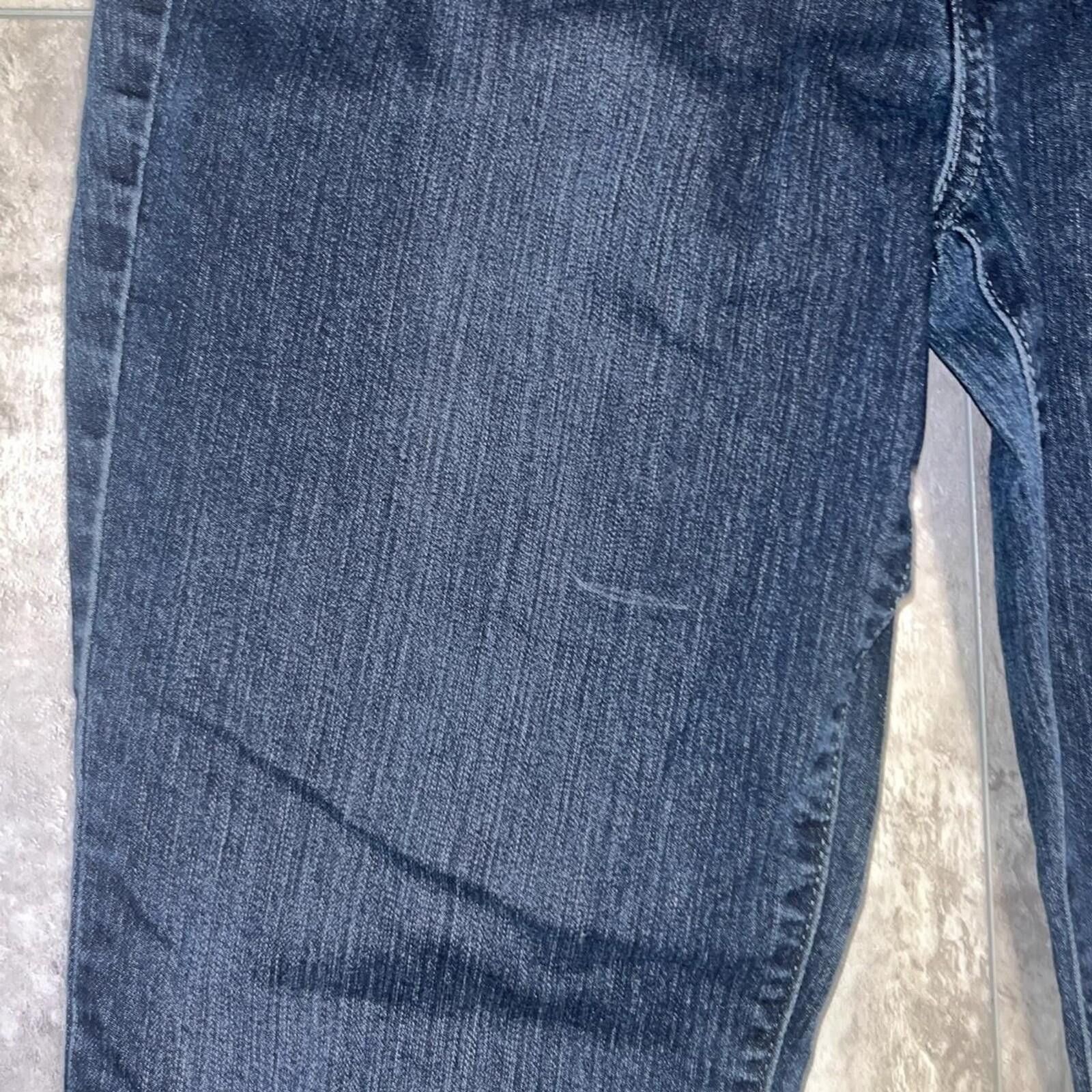 Levi's Levi 505 Women's Mid Rise Straight Dark Washed Jeans 6 28x32 Size 28" / US 6 / IT 42 - 4 Thumbnail