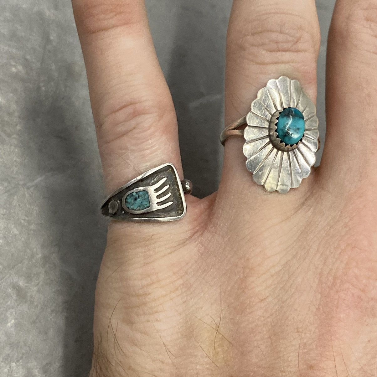 Kapital × Vintage Vtg 60s 70s Navajo Sterling Silver Bear Paw Turquoise Ring Size ONE SIZE - 9 Thumbnail