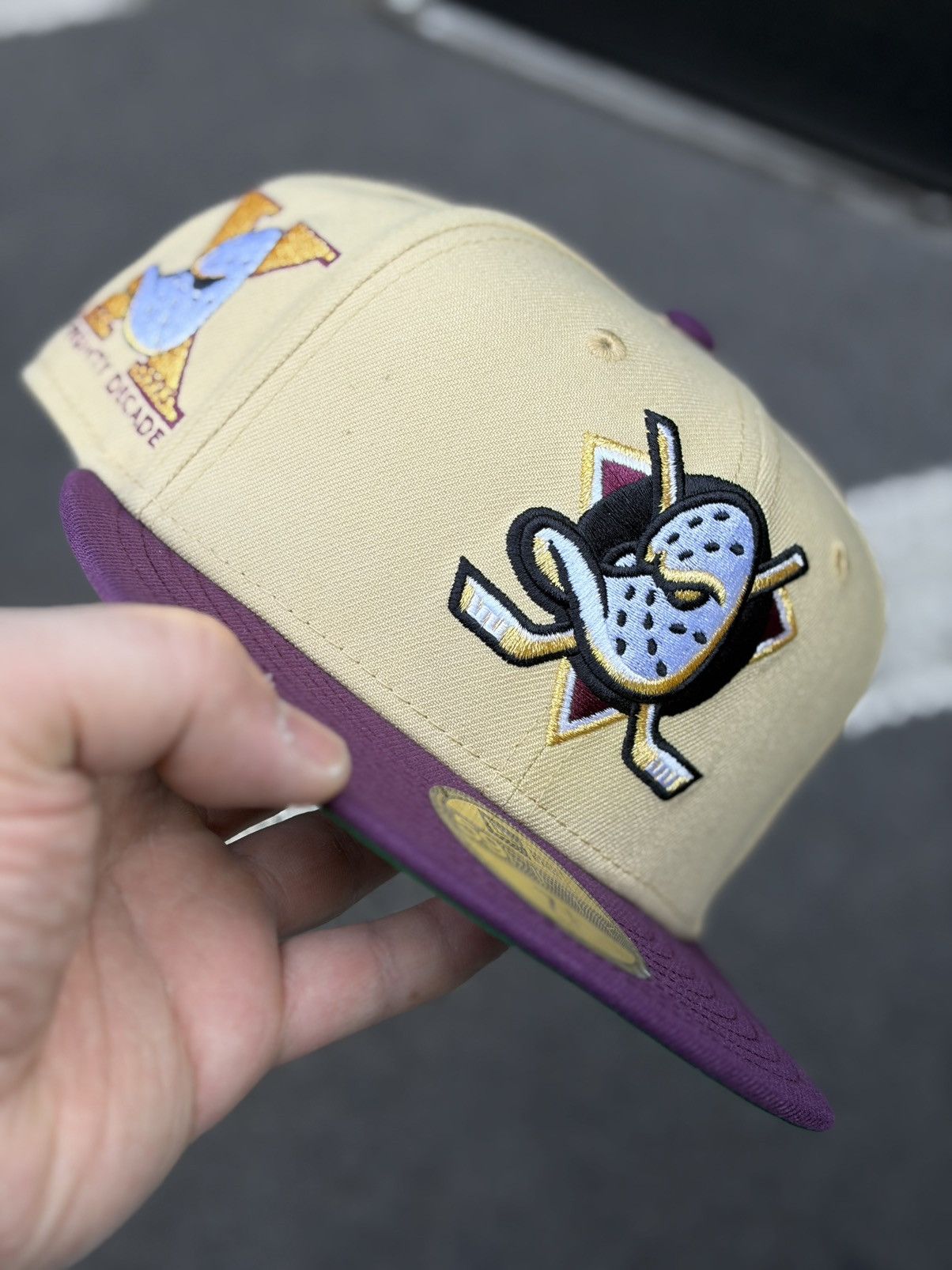 Topperz Two tone Anaheim Ducks size 7 1/4 Size ONE SIZE - 1 Thumbnail