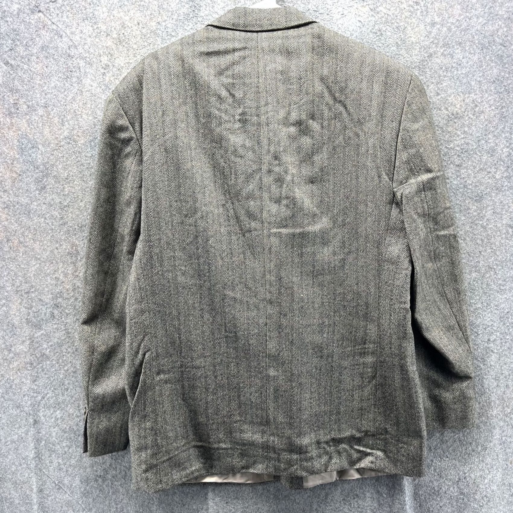 Ralph Lauren Ralph Lauren Blazer Mens 46R Gray Wool Herringbone Tweed Sport Coat Canada Jacket Coat Button Two-Button Notch Lapel Size 46R - 7 Thumbnail