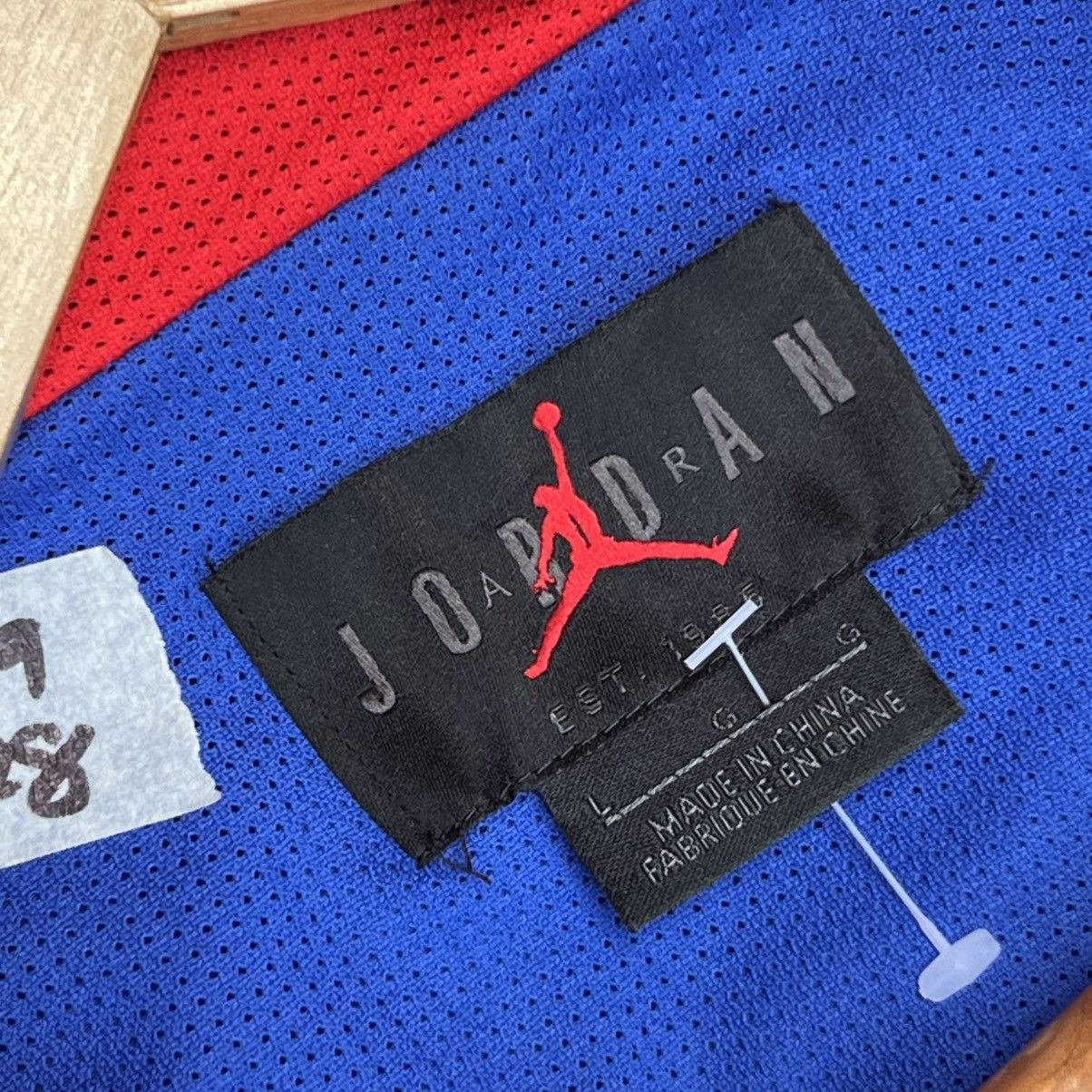 Nike “AIR JORDAN” MULTI COLOUR LIGHT JACKET Size US L / EU 52-54 / 3 - 6 Thumbnail