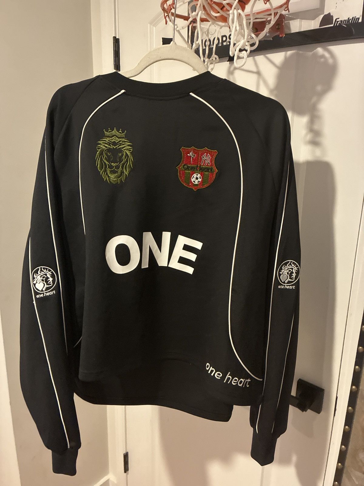 Other one heart jersey Size US S / EU 44-46 / 1 - 2 Thumbnail
