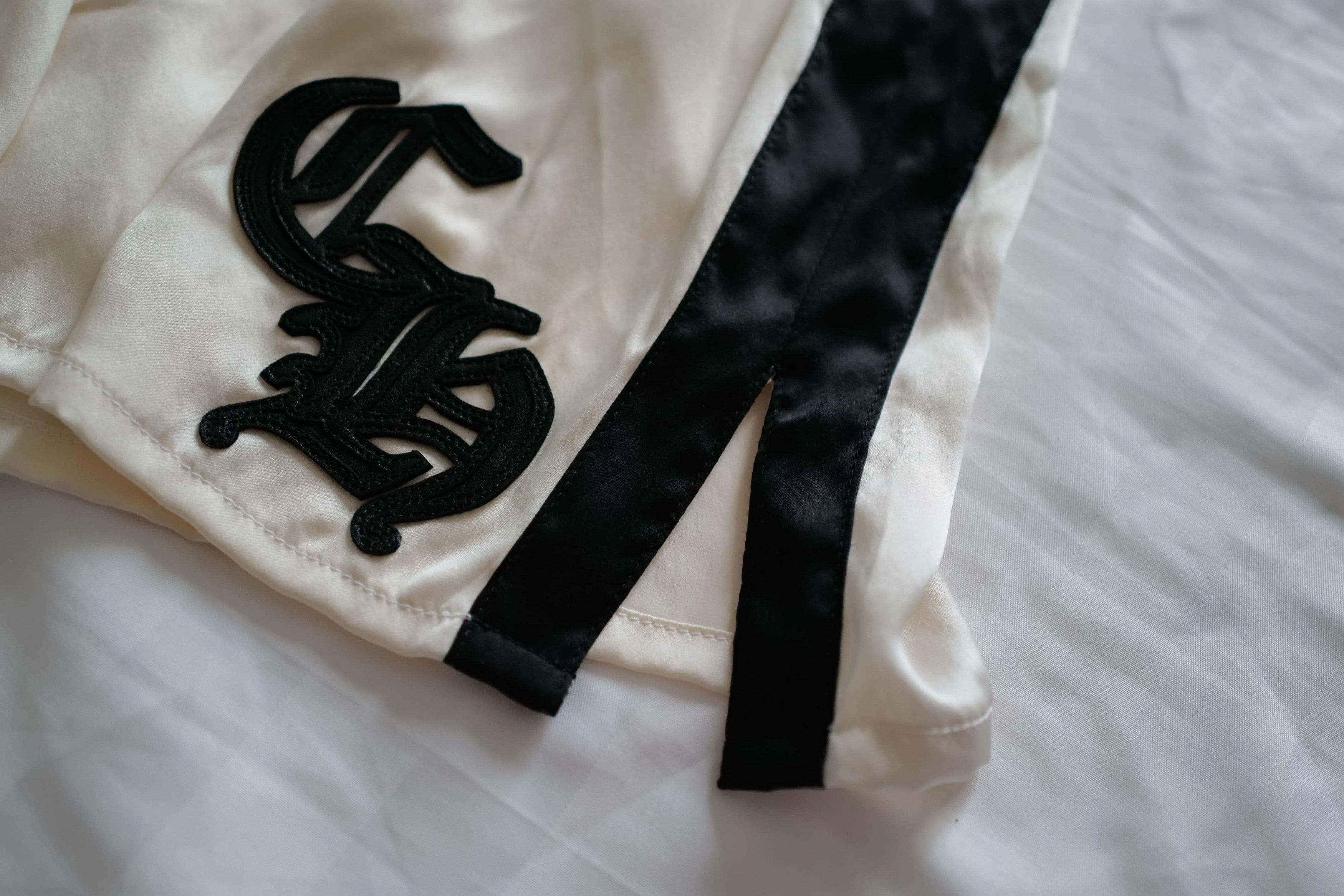 Chrome Hearts Chrome Hearts 100% SILK & Leather Shorts Size US 30 / EU 46 - 7 Thumbnail