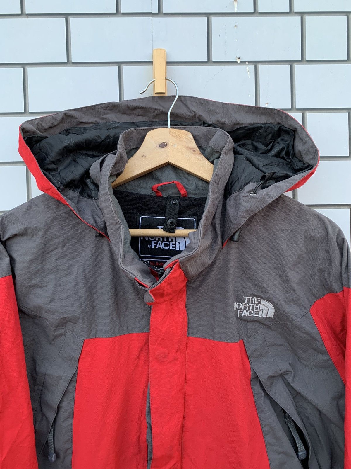 The North Face Vintage The North Face Summit Series Waterproof Jacket Size US XL / EU 56 / 4 - 15 Thumbnail