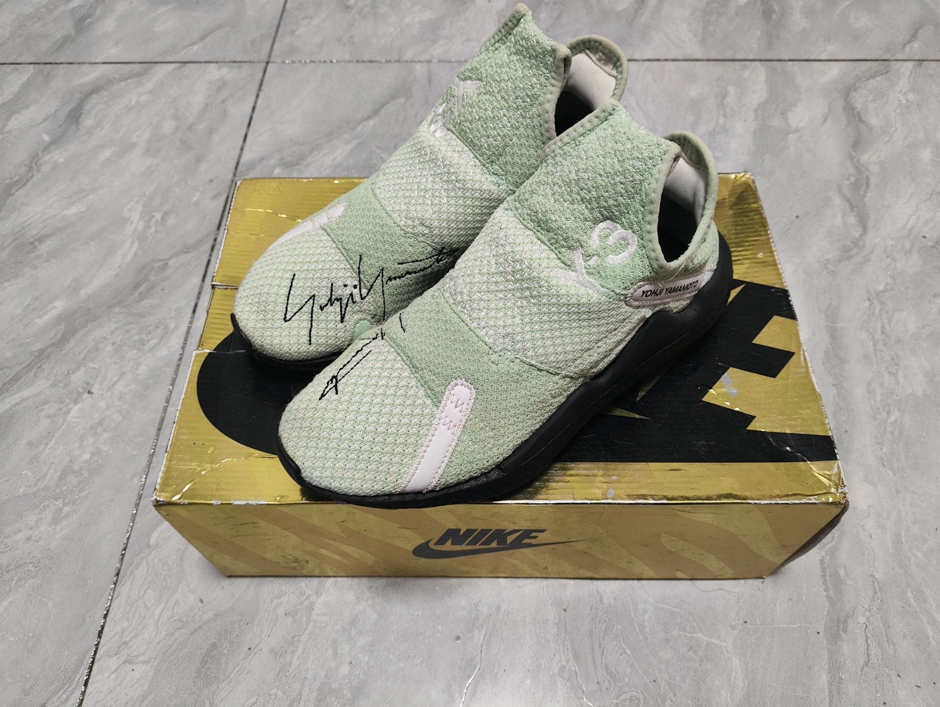 Y-3 Y-3 Casual Green Lowtop Sneakers 10 Men Size US 10 / EU 43 - 1 Thumbnail