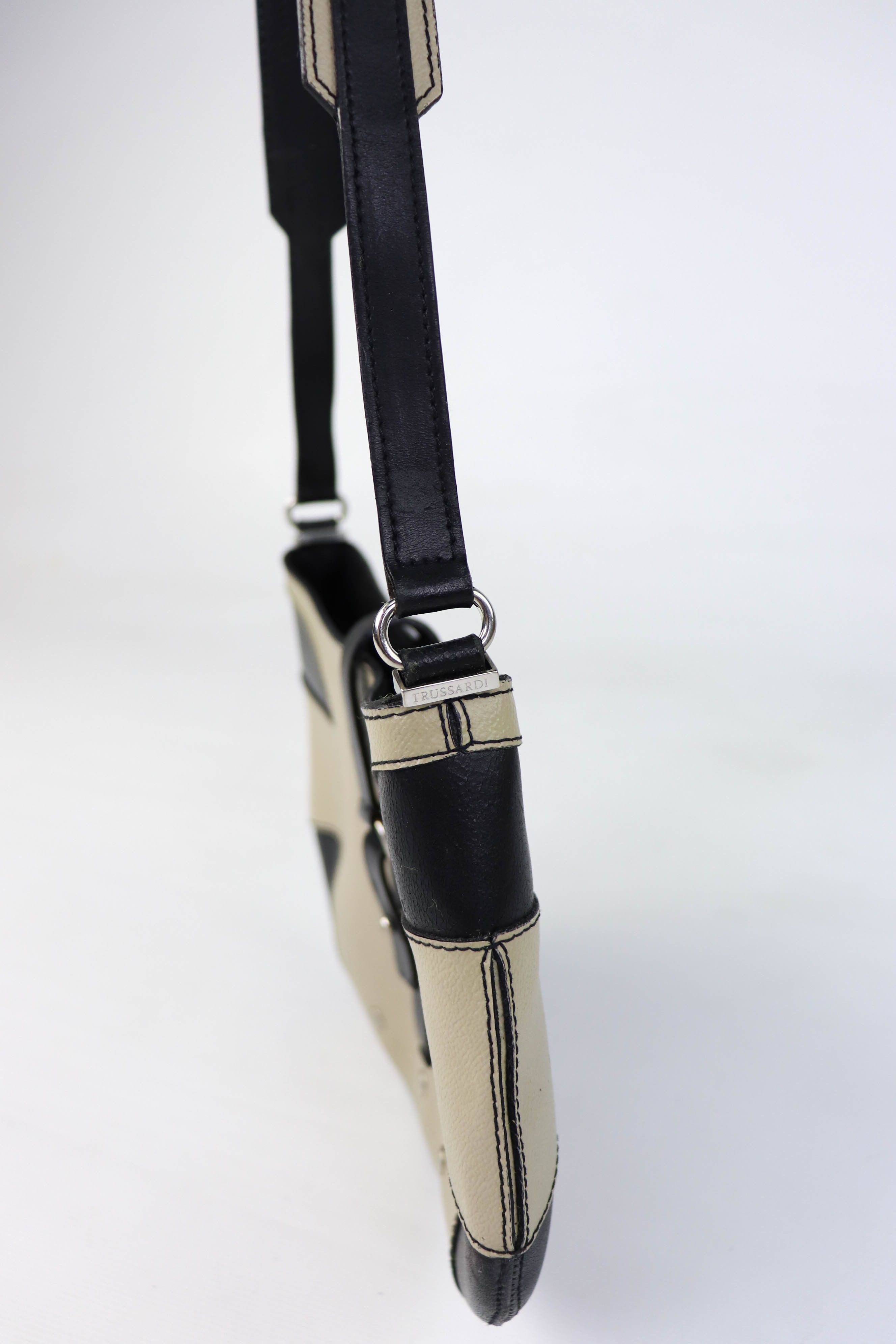 Trussardi Vintage Trussardi Made in Italy Mini Leather Shoulder Bag Size ONE SIZE - 12 Thumbnail