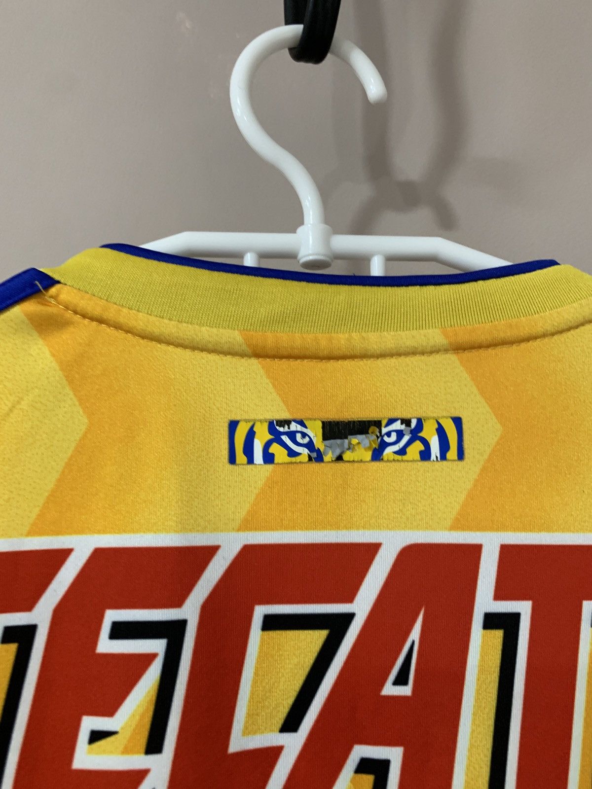 Other Tigres de la U.A.N.L. Away Football Shirt Adidas Soccer M Size US M / EU 48-50 / 2 - 6 Thumbnail