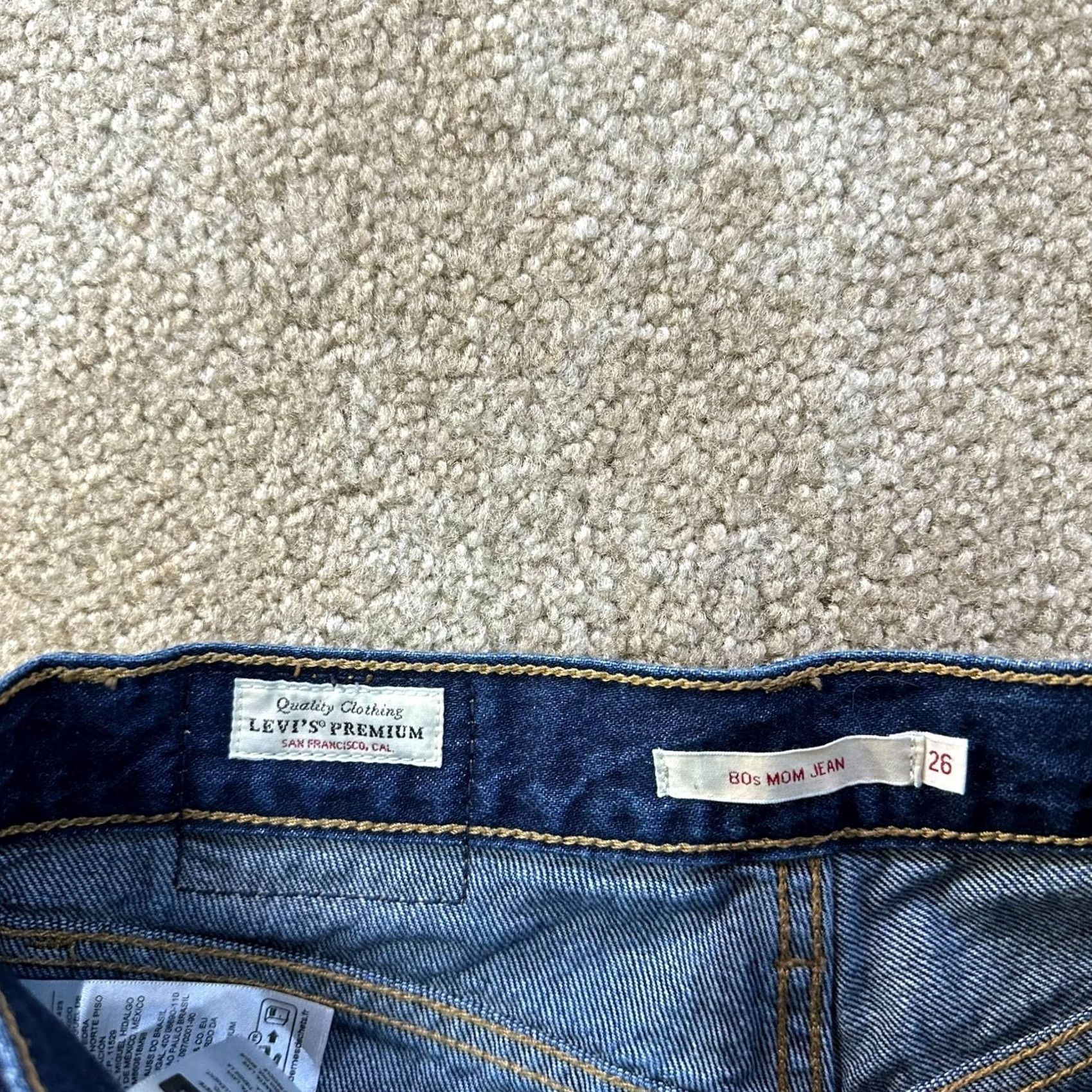 Levi's Levi's Premium 80s Mom Jean Women's 26 High Rise Blue Denim Jeans Size 26" / US 2 / IT 38 - 3 Thumbnail