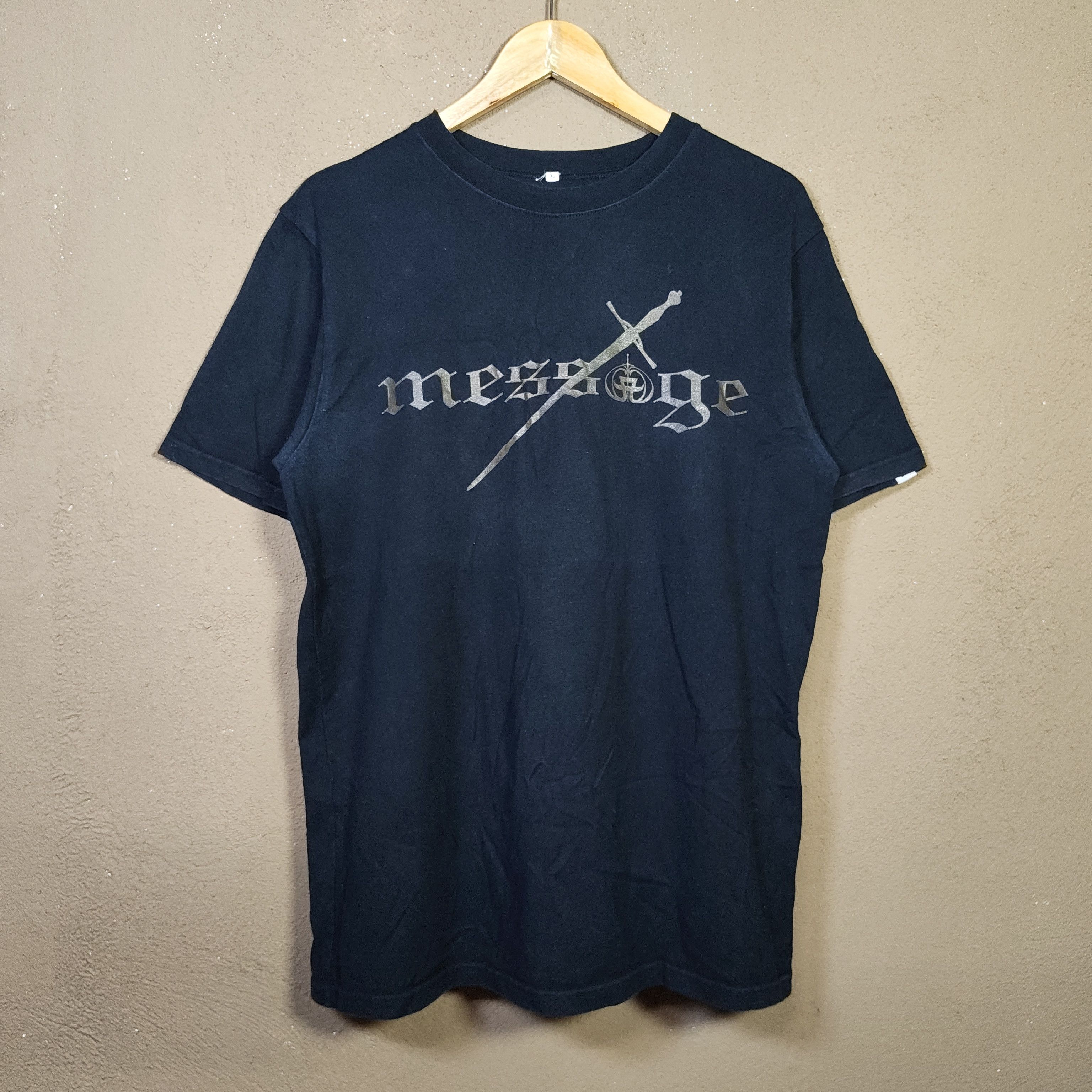 Band Tees Vintage 2002 J-Pop AYUMI HAMASAKI Tour Tshirt Size US L / EU 52-54 / 3 - 1 Thumbnail