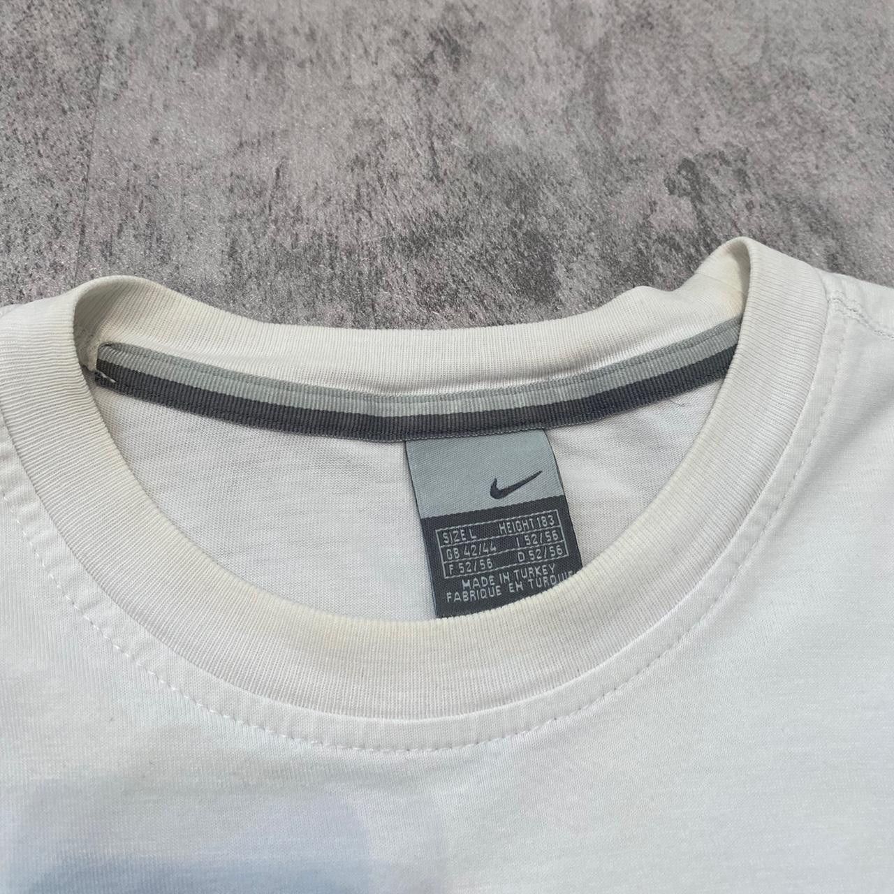 Nike 2000s y2k Nike white t-shirt with embroidered logo Size US L / EU 52-54 / 3 - 4 Thumbnail