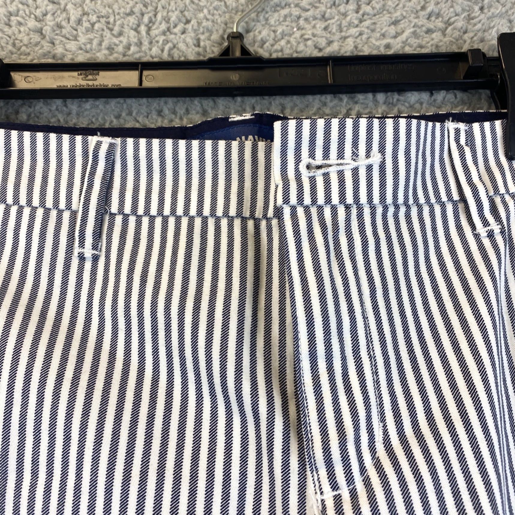 Old Navy VINTAGE Old Navy Womens Shorts Size 12 Chino Blue White Striped 34In Waist Size 34" / US 12 / IT 48 - 2 Thumbnail