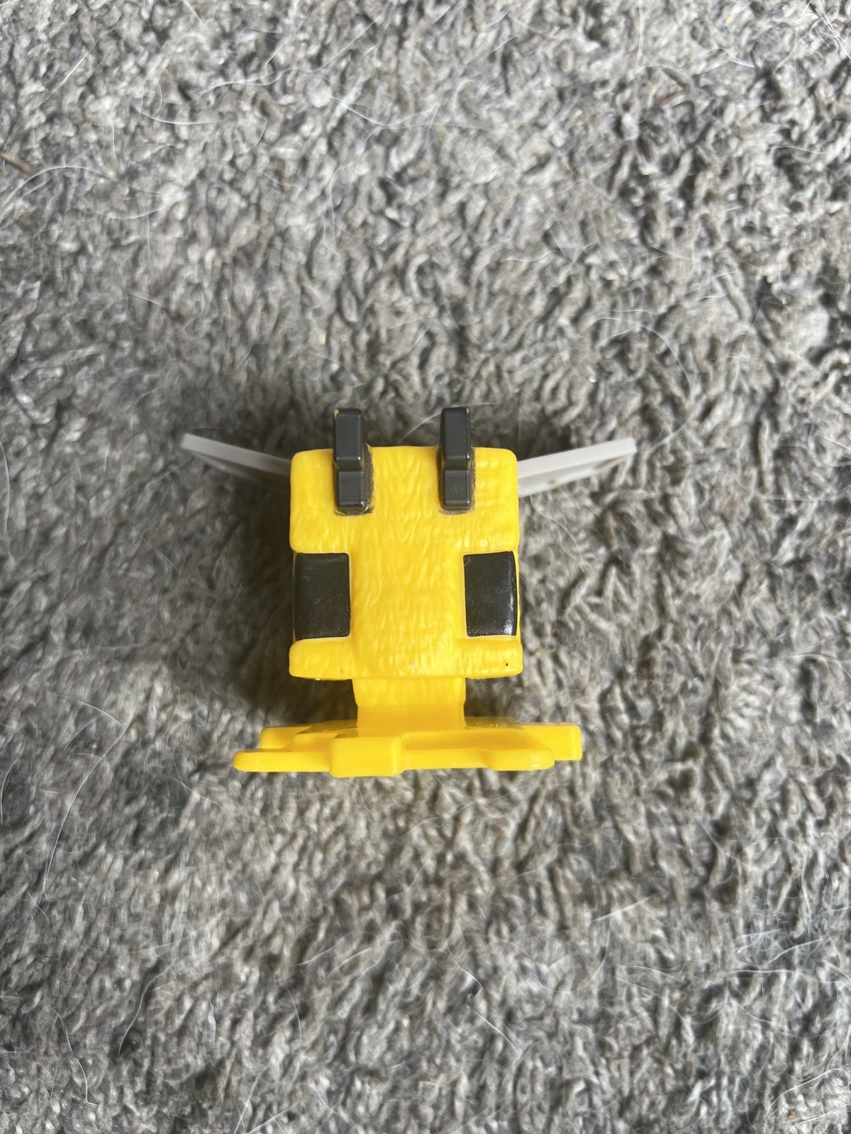 Warner Bros 2025 McDonald’s A Minecraft Movie Bee Figure Size ONE SIZE - 1 Thumbnail