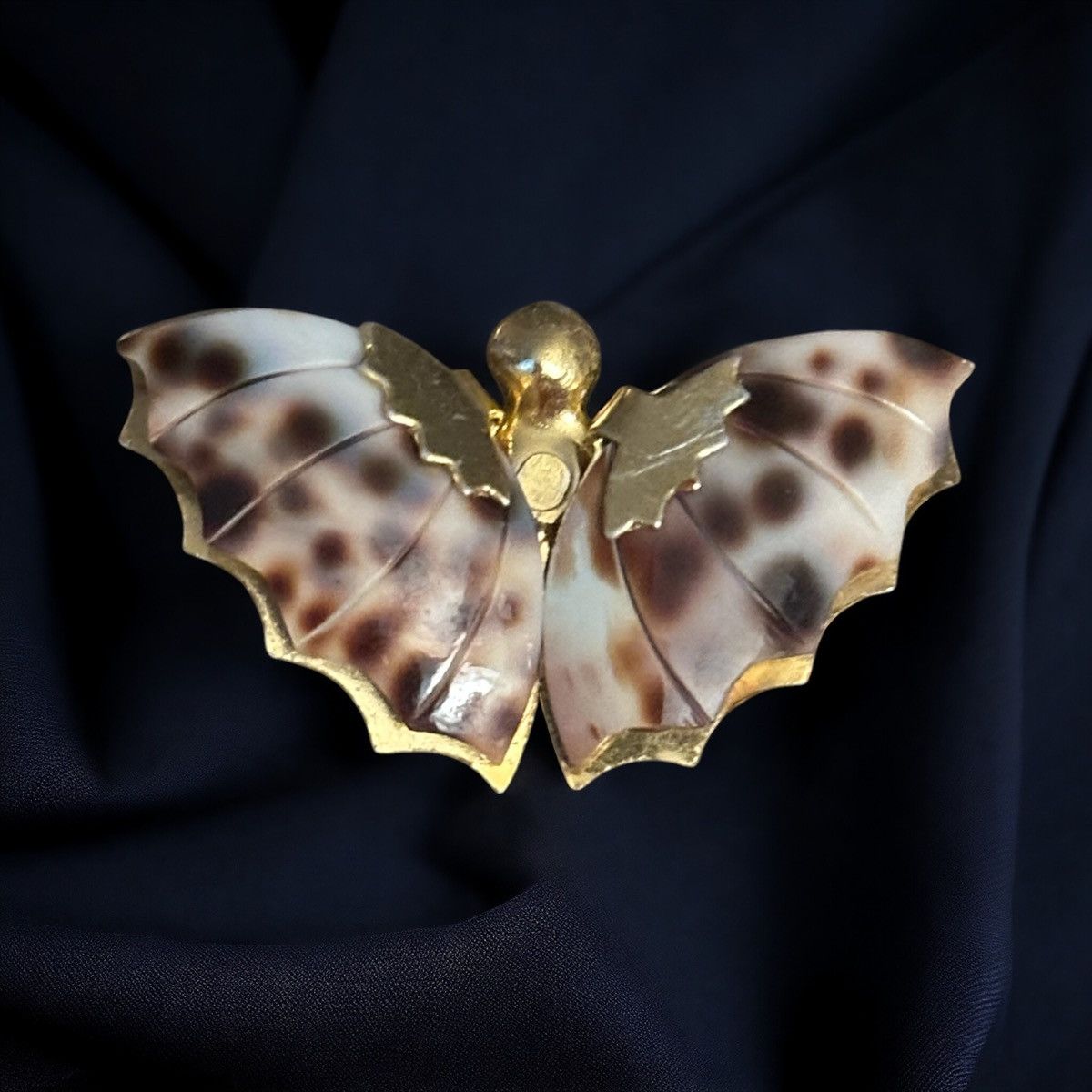 Vintage Vintage spotted shell butterfly brooch Size ONE SIZE - 1 Thumbnail