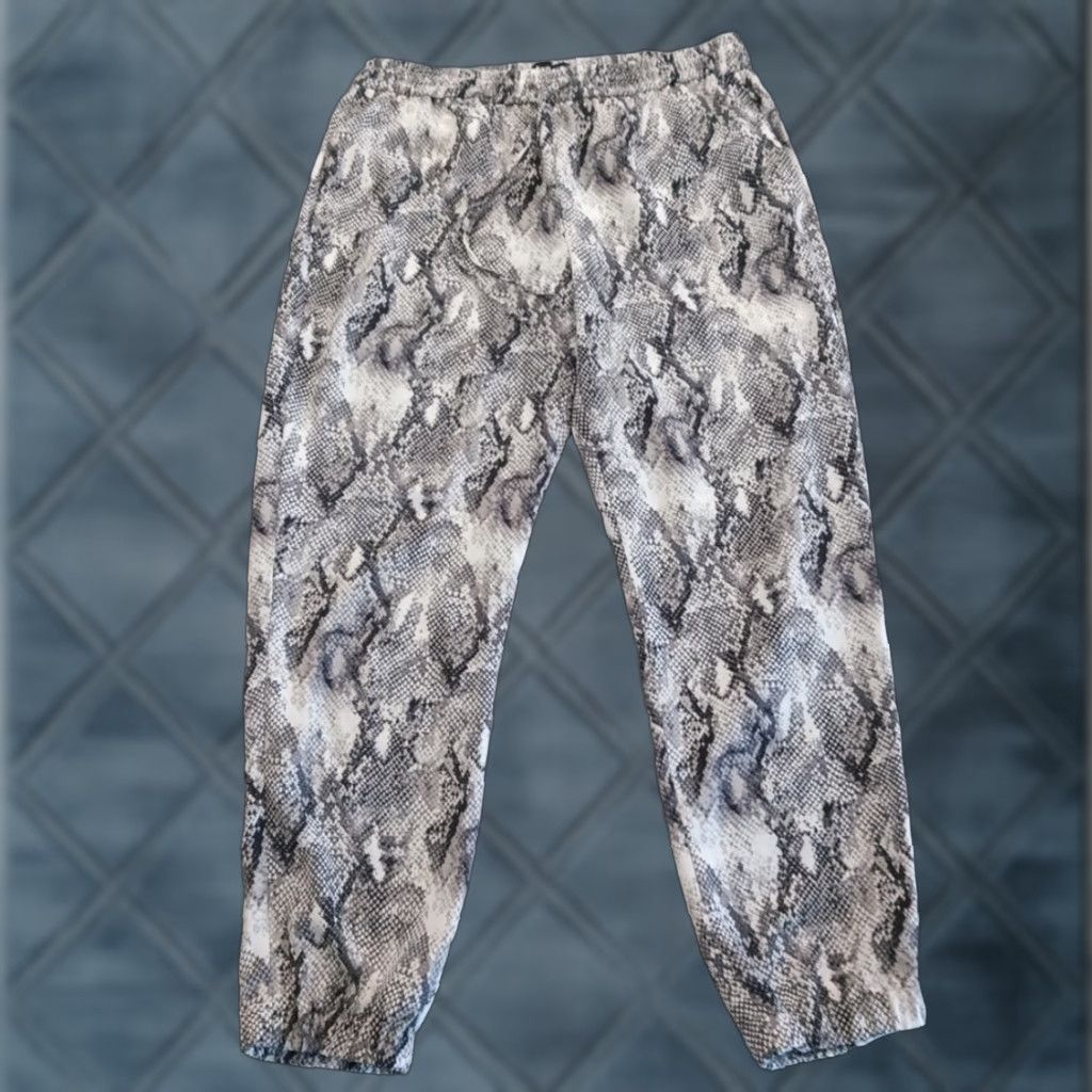 Express Express Jogger Pants Womens Medium Gray Animal Print High Rise Ankle Drawstring Tapered Pockets Jeans Style Pants Size 32" / US 10 / IT 46 - 1 Thumbnail