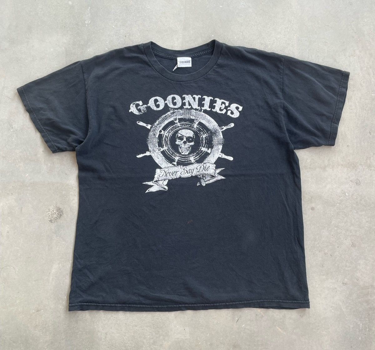 Ripple Junction THE GOONIES VINTAGE MOVIE TEE Size US XL / EU 56 / 4 - 1 Thumbnail