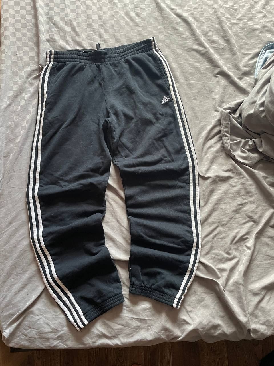 Adidas Adidas Sweatpants 3 Stripes Rap Baggy Drill Vintage Size US 34 / EU 50 - 1 Thumbnail