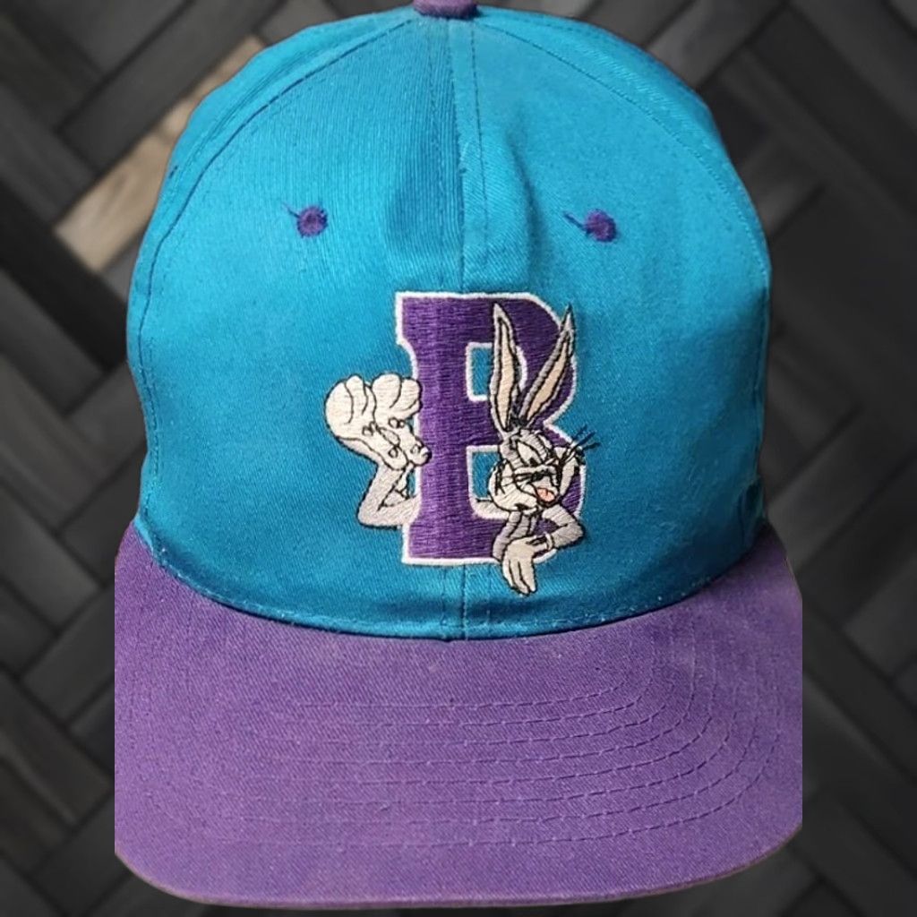 Vintage VINTAGE Looney Tunes Bugs Bunny Hat Snapback Embroidered Adult One Size Blue 1993 Retro 90s Cartoon Classic Preppy Geek Students Mens Women Size ONE SIZE - 1 Thumbnail