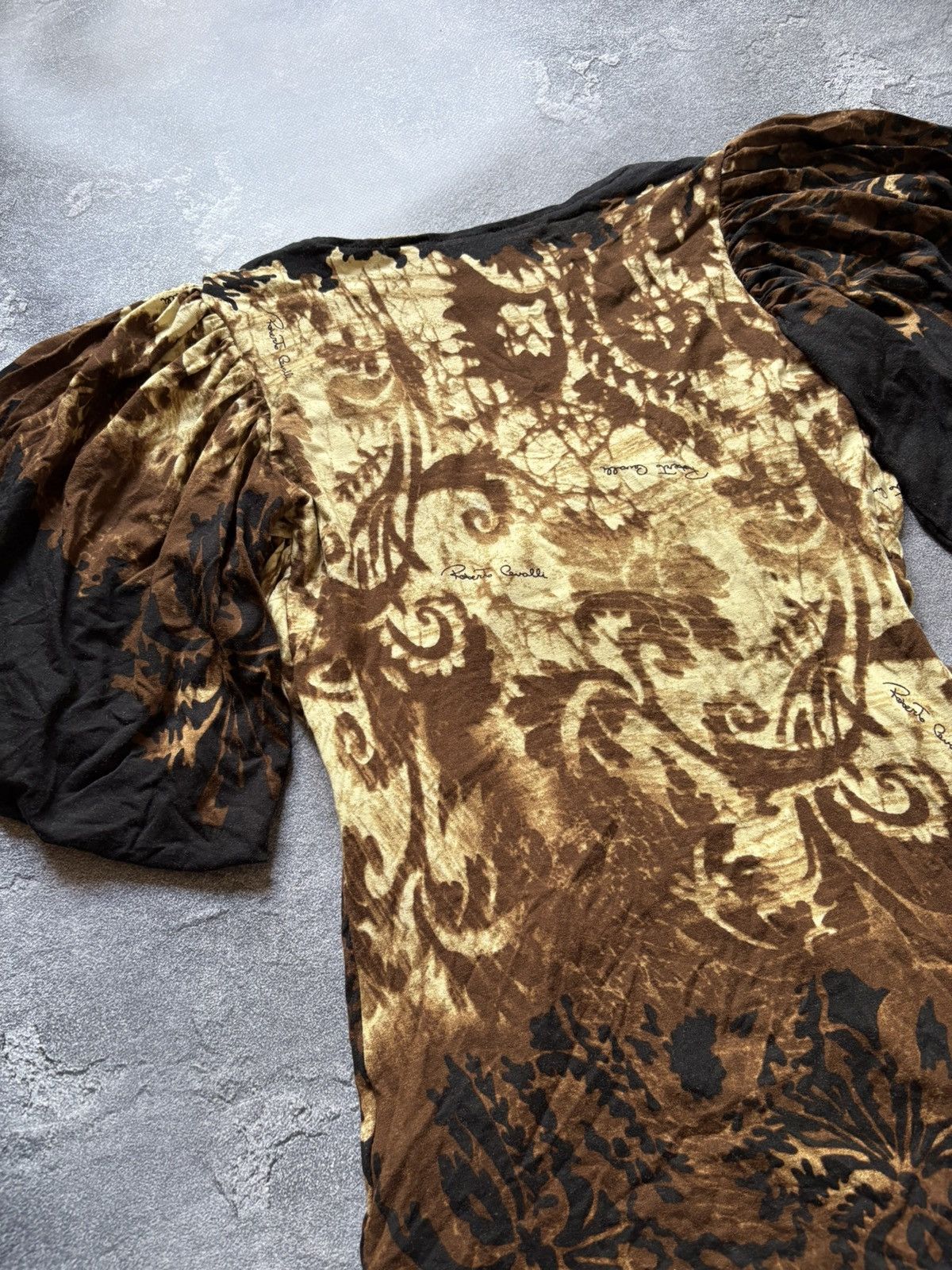 Roberto Cavalli Vintage 00s Roberto Cavalli Luxury Printed Viscose Blouse Size S / US 4 / IT 40 - 14 Thumbnail