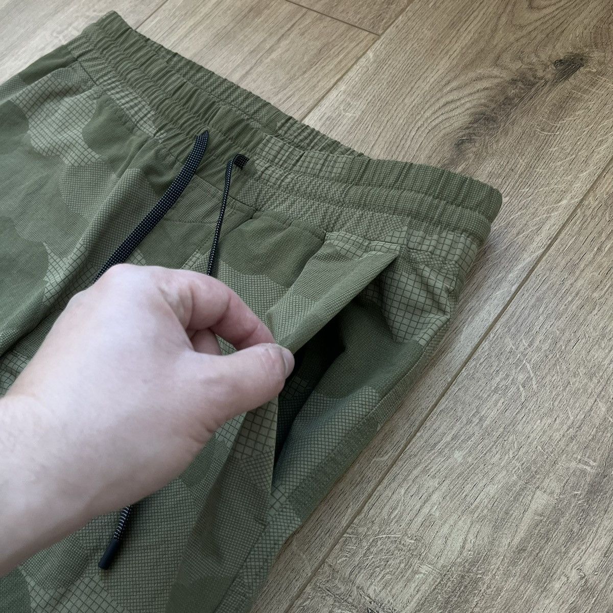 A.P.C. × Outdoor Voices A.P.C. x Outdoor Voices “a.p.c.o.v.” activewear pants Size US 38 / EU 54 - 5 Thumbnail