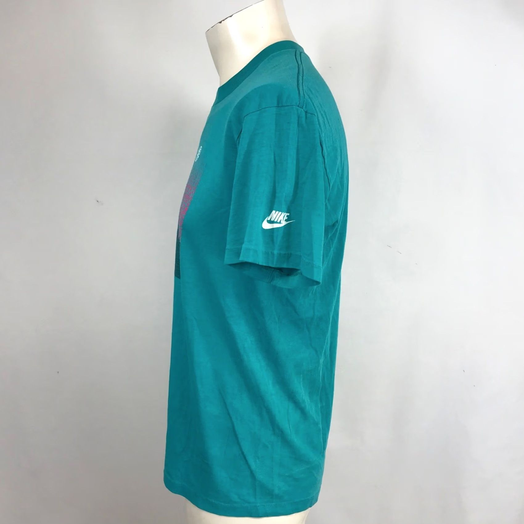 Nike VINTAGE Nike Bloomsday 84 Finisher T-Shirt Mens Teal Pink Single Stitch 80s Tee Size US L / EU 52-54 / 3 - 6 Thumbnail