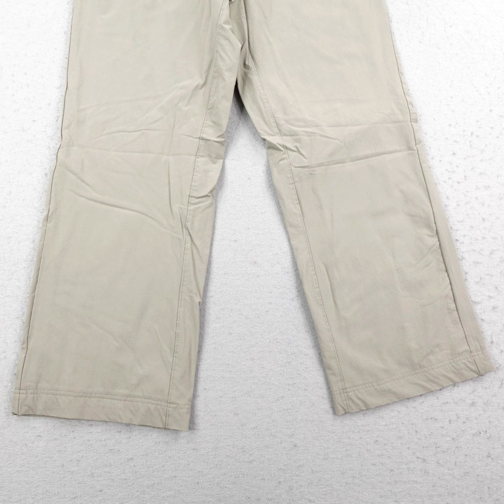 Mountain Hardwear VINTAGE Mountain Hardwear Pants Womens 8/32 Beige Fleece Lined Softshell Hiking Outdoor Size 30" / US 8 / IT 44 - 3 Thumbnail