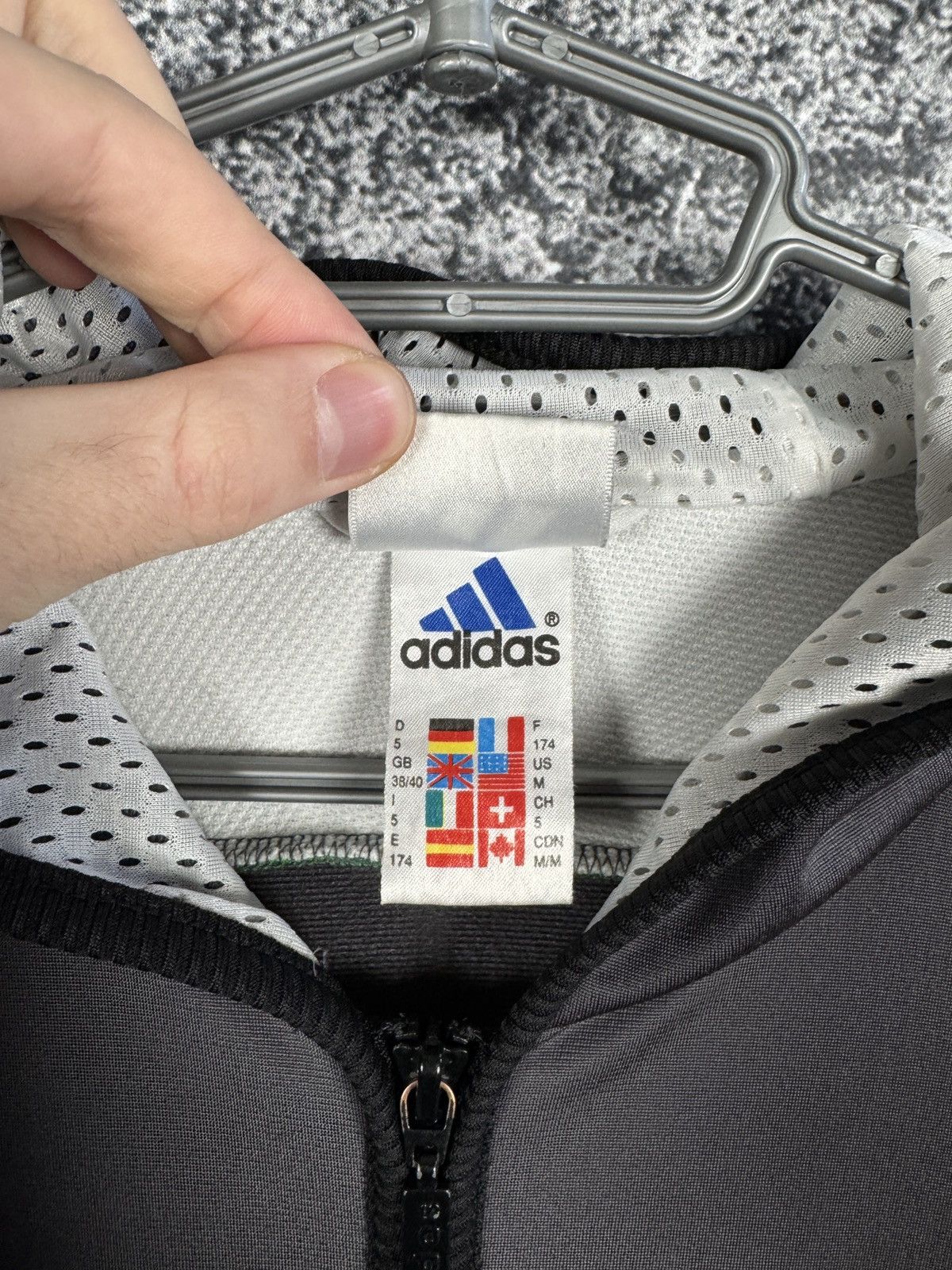 Adidas Adidas Vintage Hoodie Full Zip Jacket Big Logo Retro Size M Size US M / EU 48-50 / 2 - 11 Thumbnail