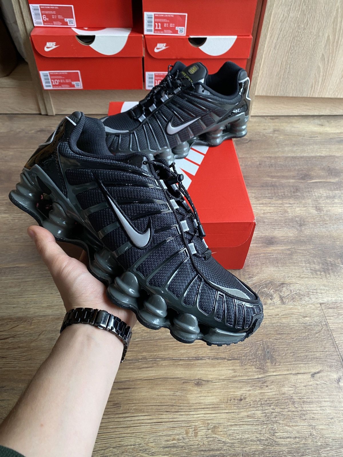 mens nike shox grey