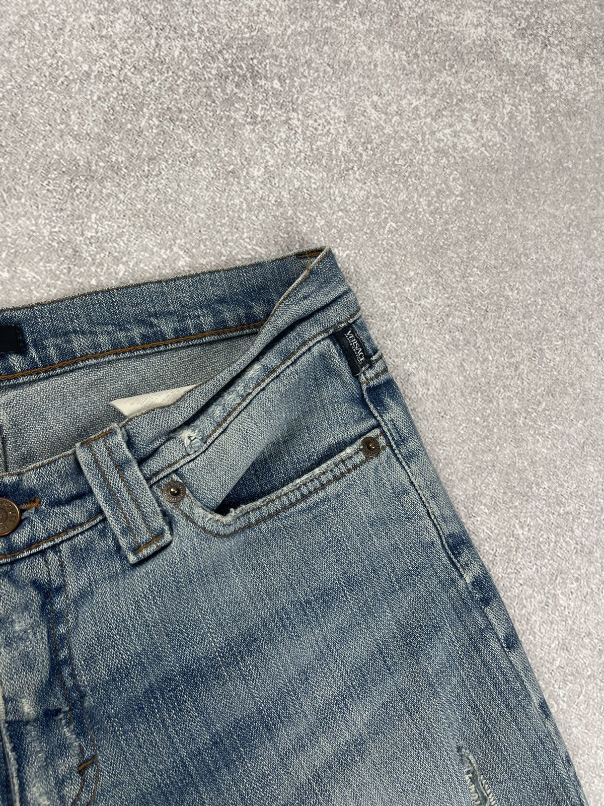 Versace Jeans Couture Vintage Versace Jeans Couture Distressed Denim Jeans Size 27 Size 27" / US 4 / IT 40 - 8 Thumbnail